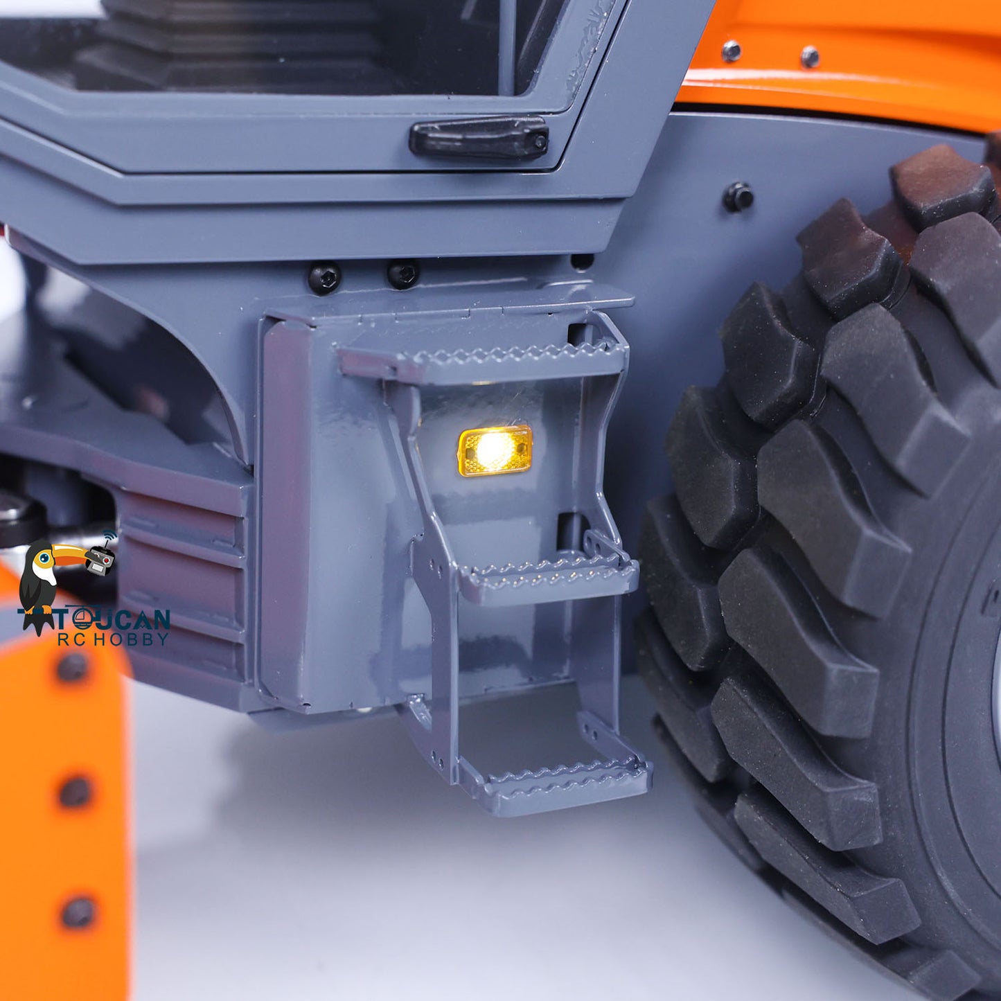 LESU AOUE H13i 1/14 Metal Hydraulic RC Road Roller FlySky I6S Remote Controller Front Shovel Sound Light System for Backyard Fun