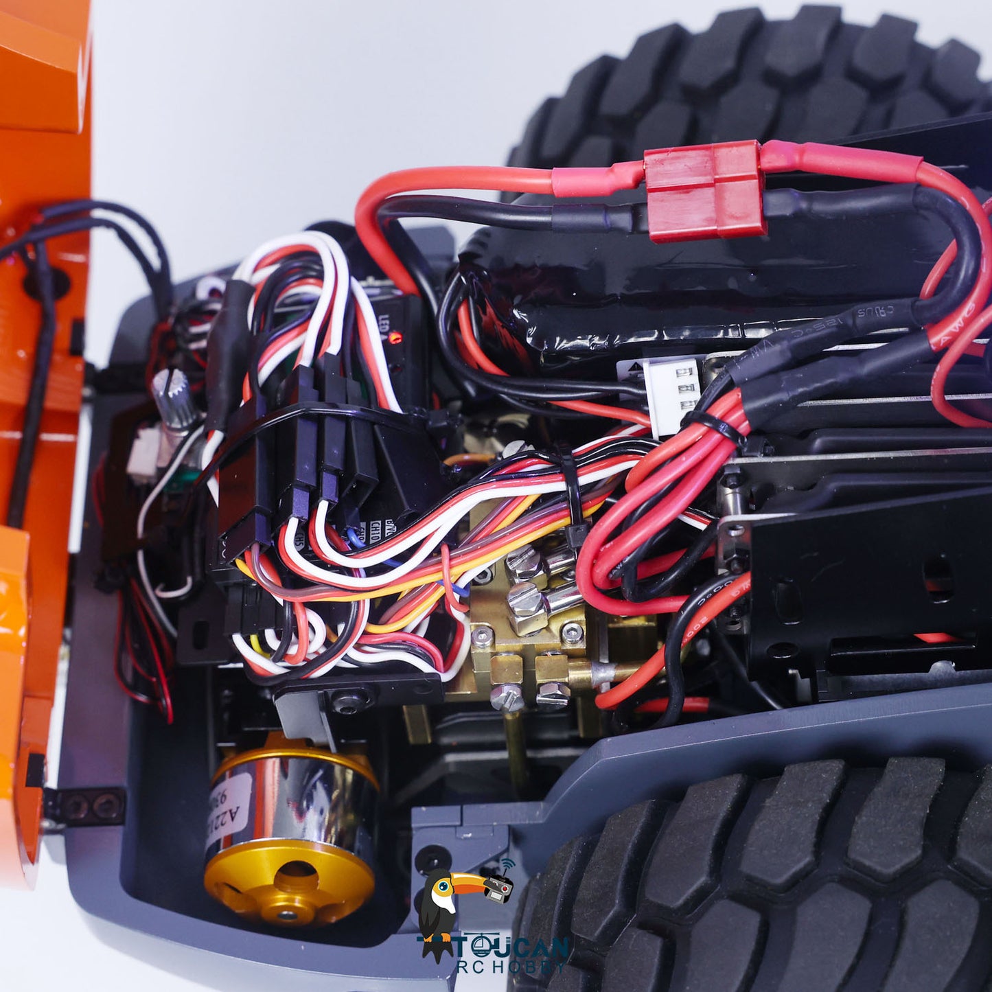 LESU AOUE H13i 1/14 Metal Hydraulic RC Road Roller FlySky I6S Remote Controller Front Shovel Sound Light System for Backyard Fun