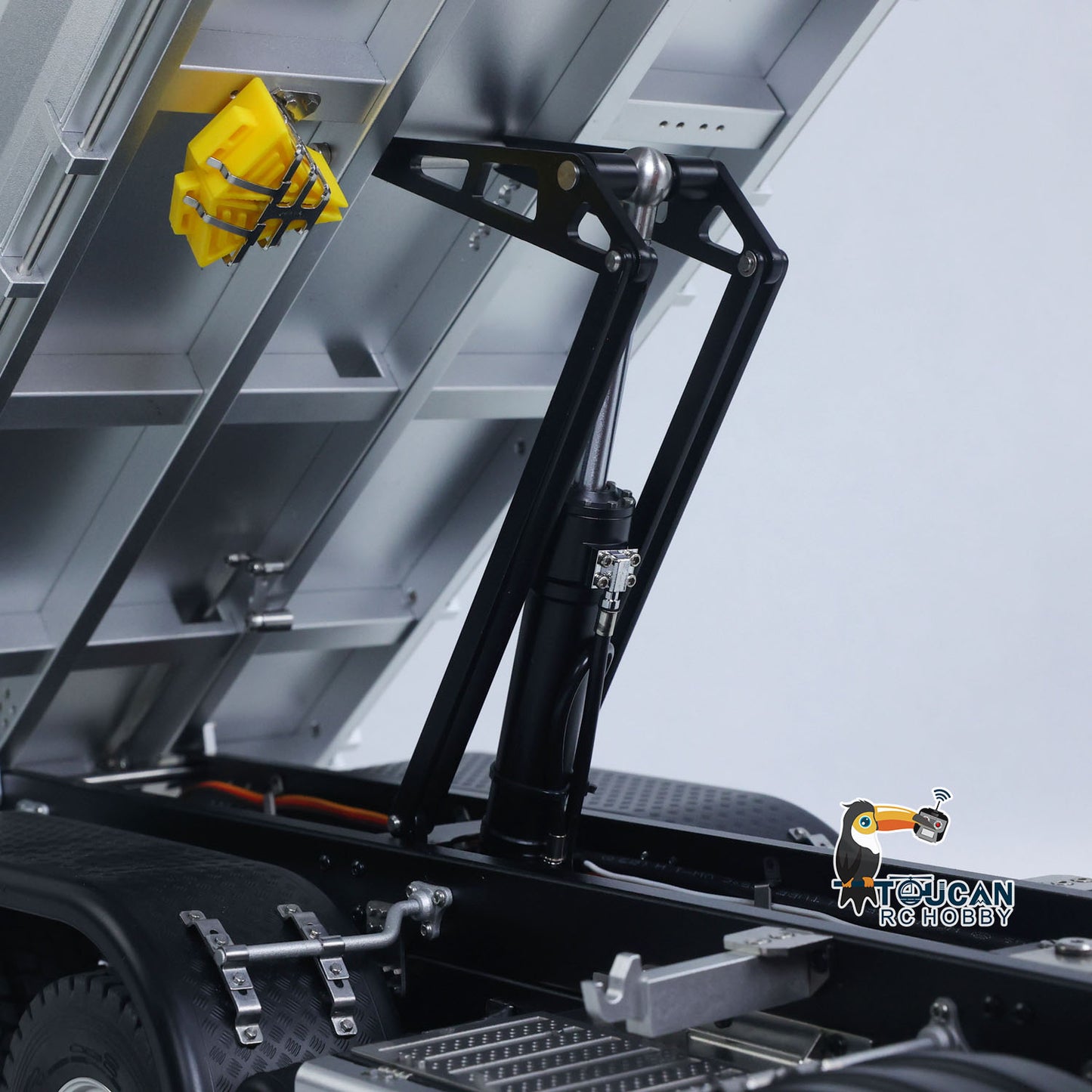 1/14 Kabolite K3367 8x8 Metal Hydraulic RC Tipper Remote Control Dump Truck Sonud Light 2Speed Model Battery ST8 Radio Axle Lock