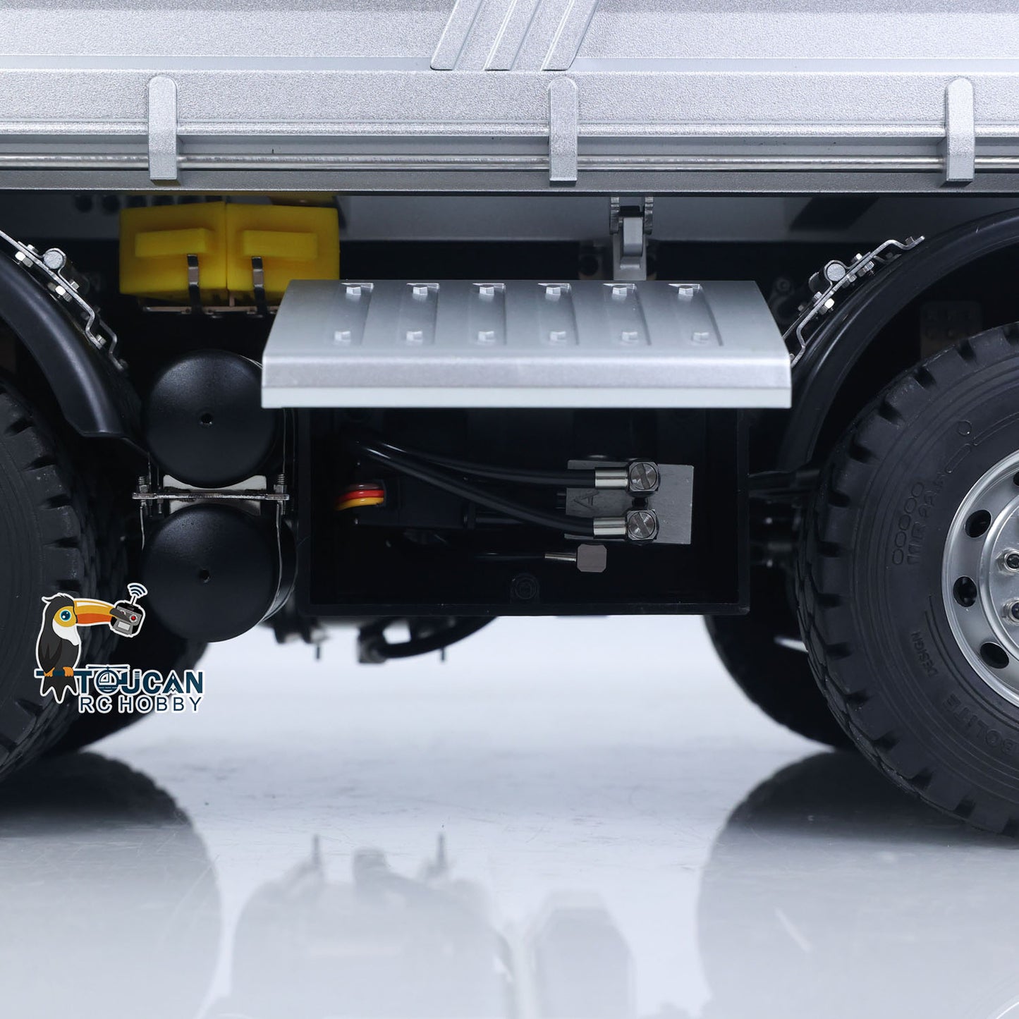 1/14 Kabolite K3367 8x8 Metal Hydraulic RC Tipper Remote Control Dump Truck Sonud Light 2Speed Model Battery ST8 Radio Axle Lock