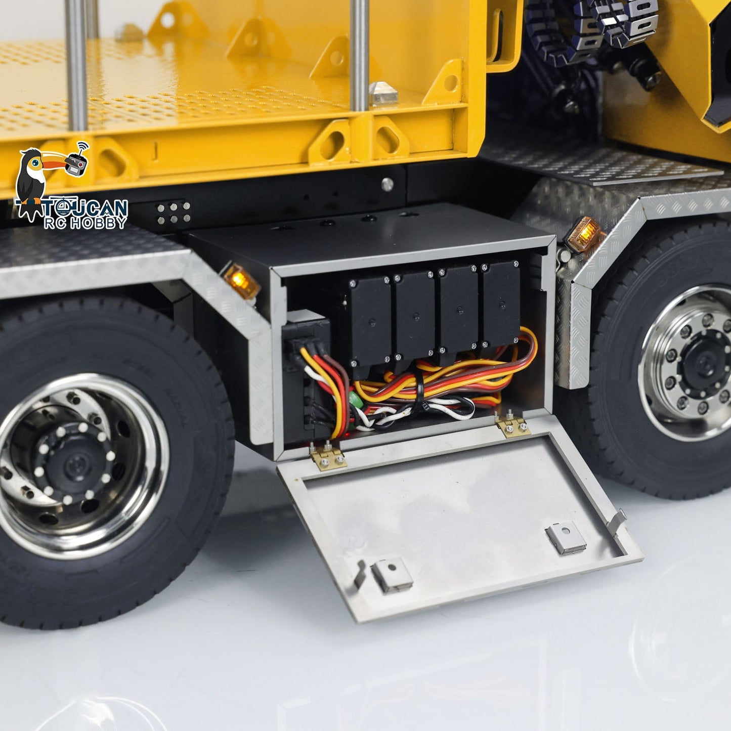 1:14 10*10 RC Hydraulic Crane Full Dump Metal Lorry Rear Axle Steering with U-shaped Short High Standard Bucket Timber Flatbed