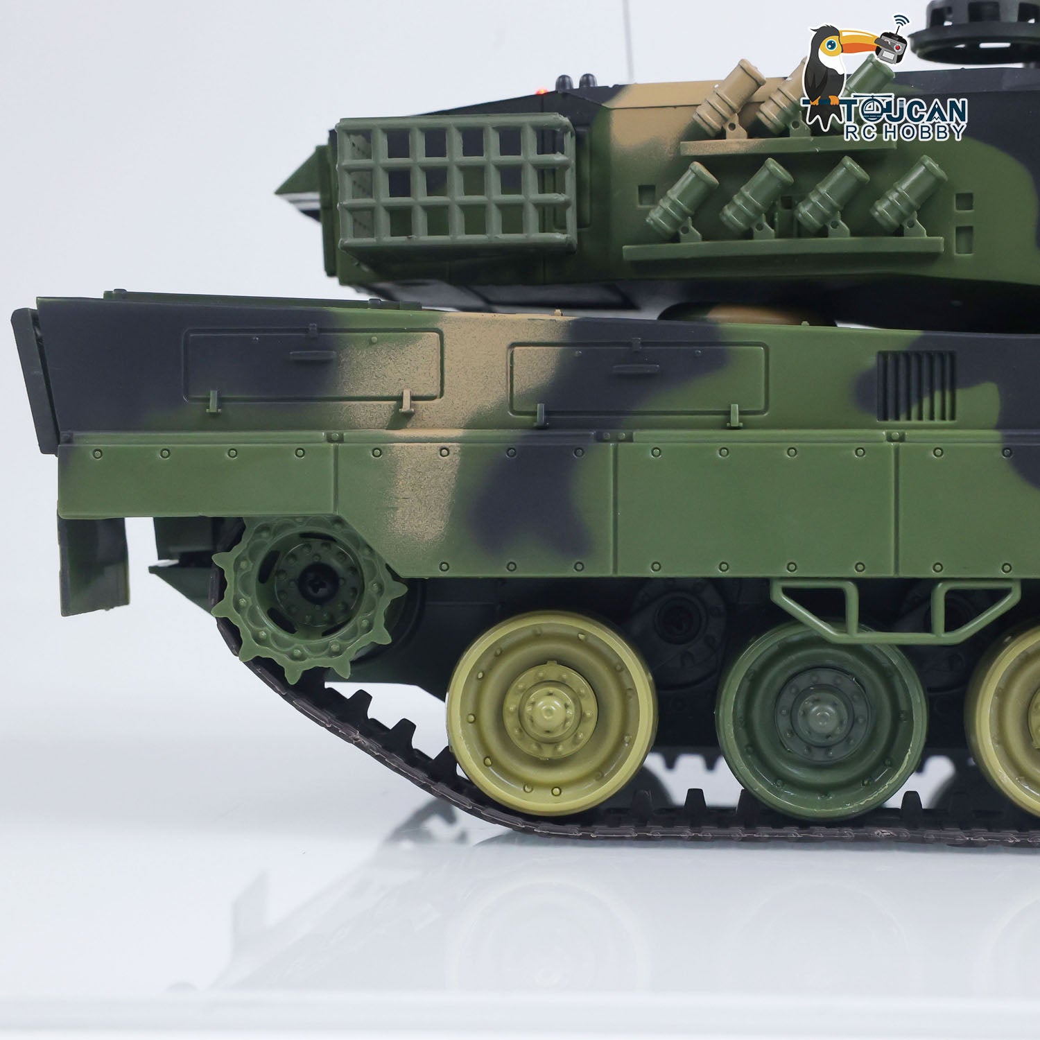 TOUCAN RC HOBBY Carro Armato Tedesco Leopard 2A7 1:16 – Telecomandato Con Catene Metalliche, Fumo E Suoni
