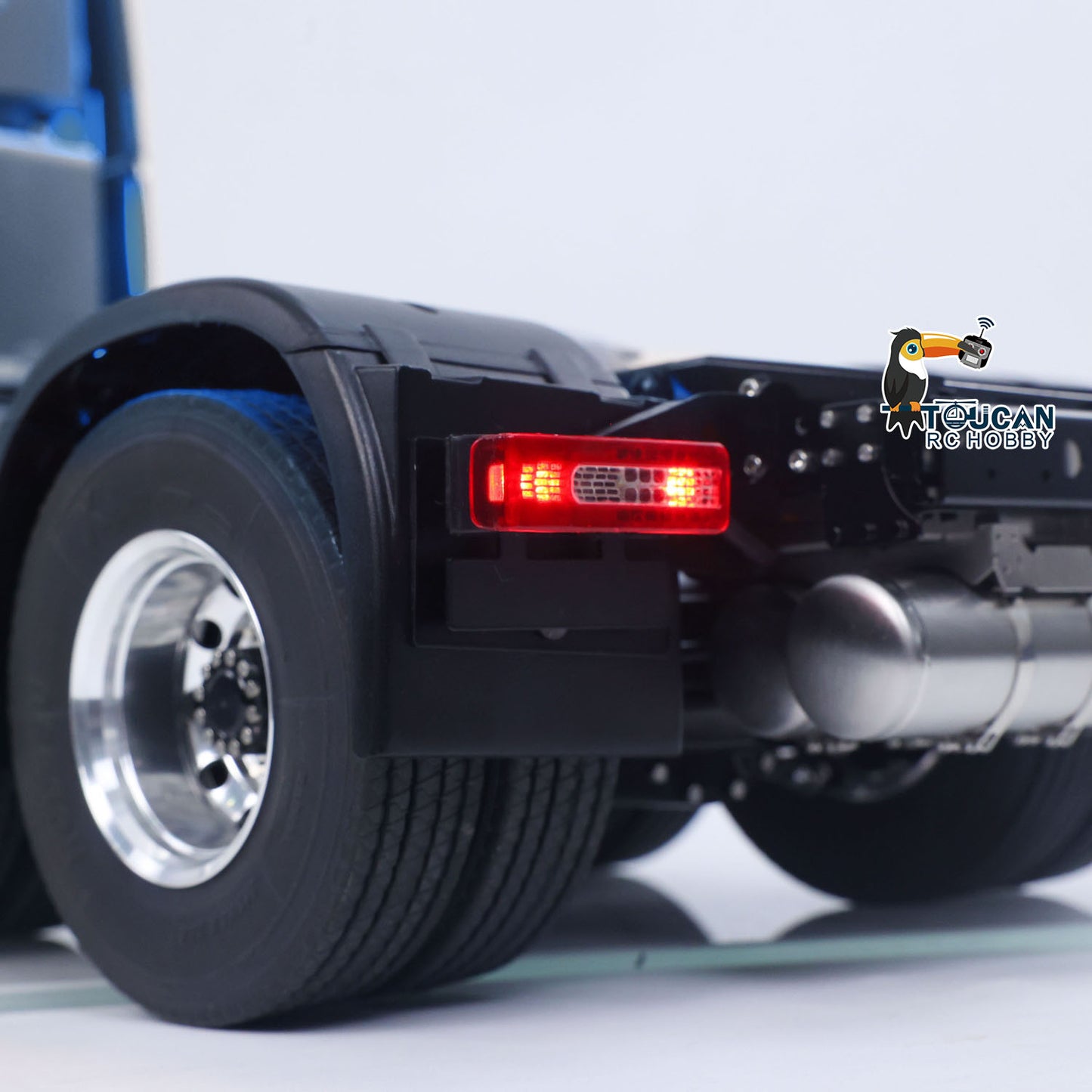 8x8 1/14 Remote Control Tractor Truck TAMIYA 56360 TOUCAN 2Speed Gearbox Light System Sounds Smoke Unit Axle Locks Flysky Radio