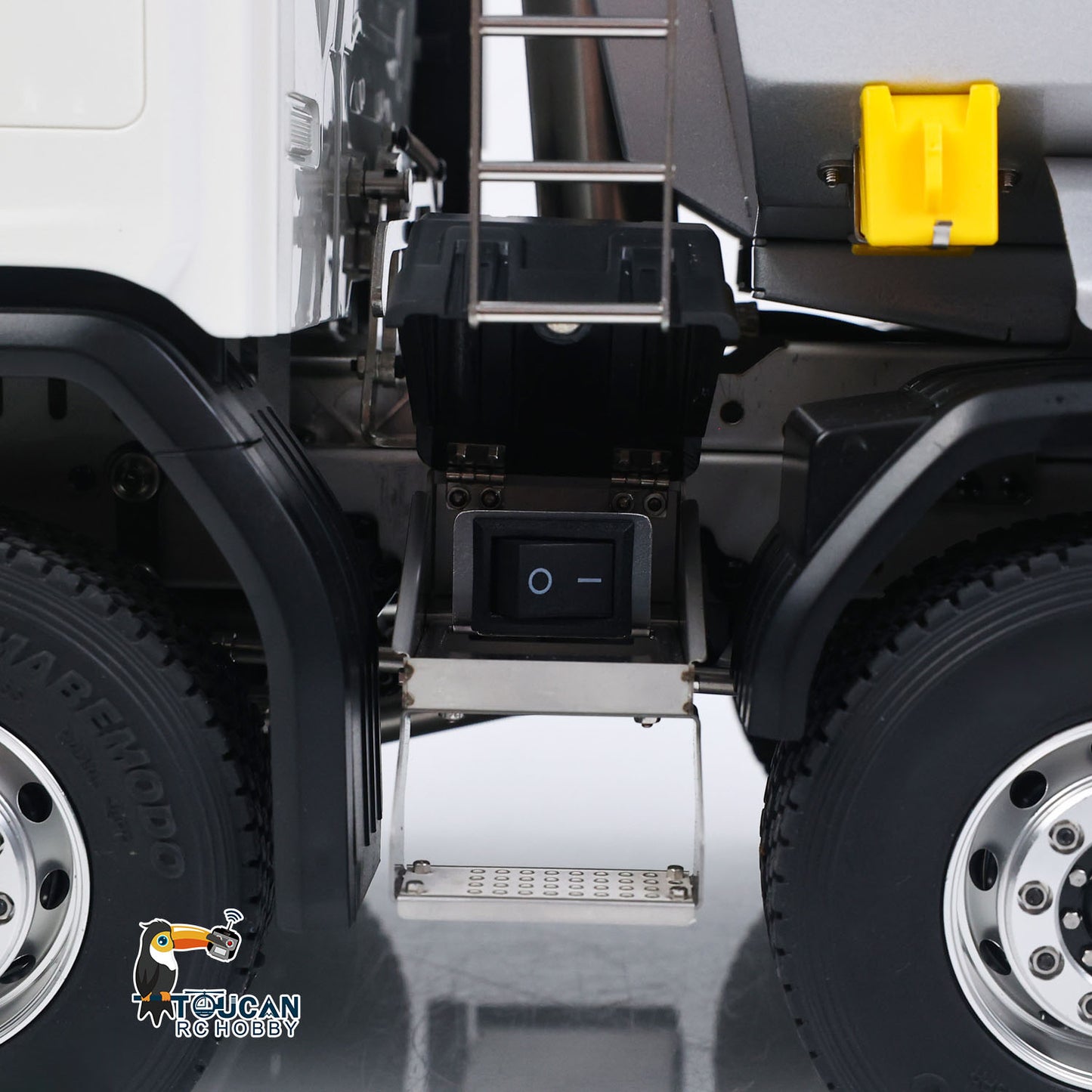In Stock Double E 1/14 8X8 Remote Control Hydraulic Dump Truck 2Speed RC Model Tipper Metal Chassis Differential Lock FLYSKY ST8 Radio
