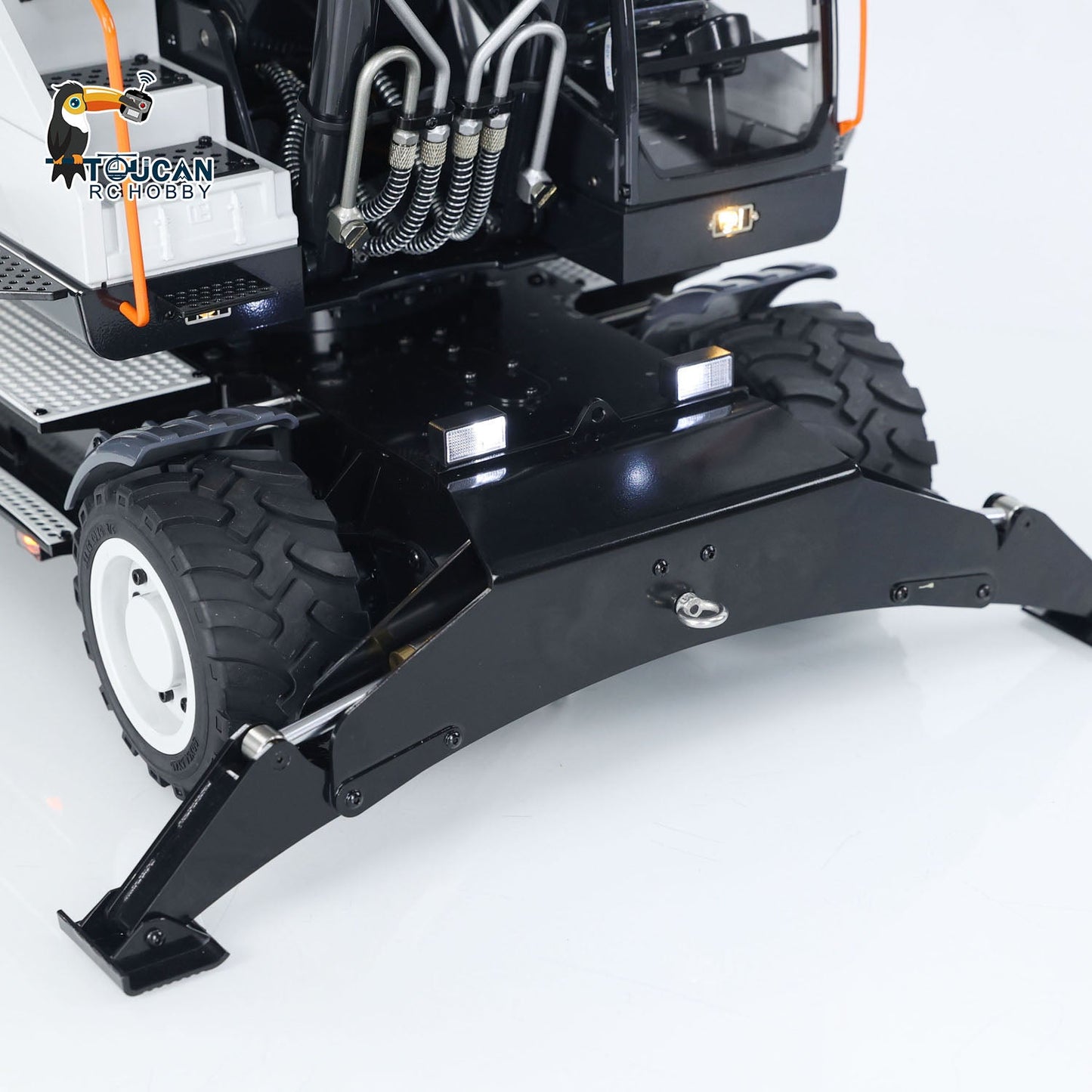 EC380 1/14 RC Hydraulic Excavator Wheeled Construction Vehicle 3-arm Remote Control Diggers Model Grab Tiltable Clamshell Bucket