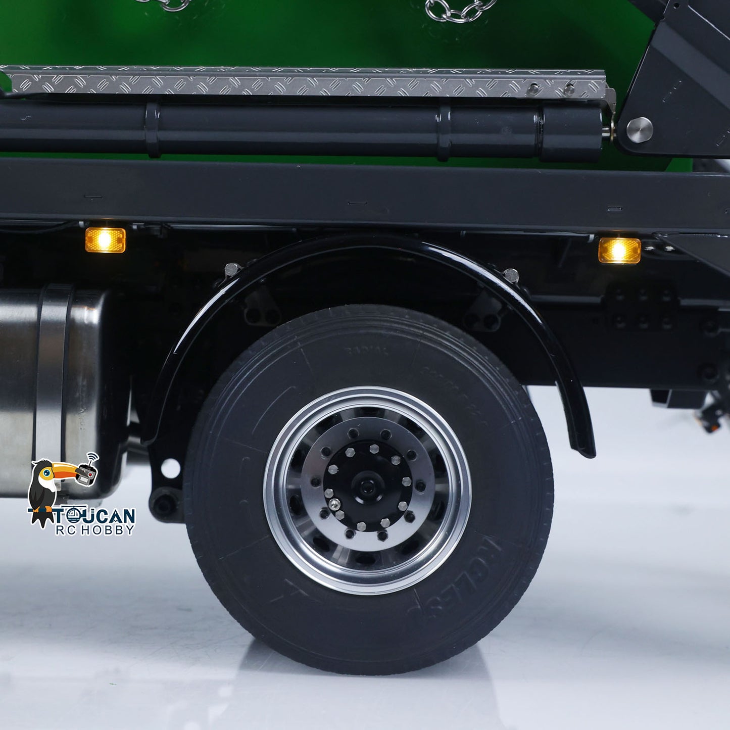 LESU Z0068 1/14 Metal 4x4 Hydraulic Swing Arm Garbage Vehicle 3 Speed Transmission Lock Differential Axles for Backyard Fun