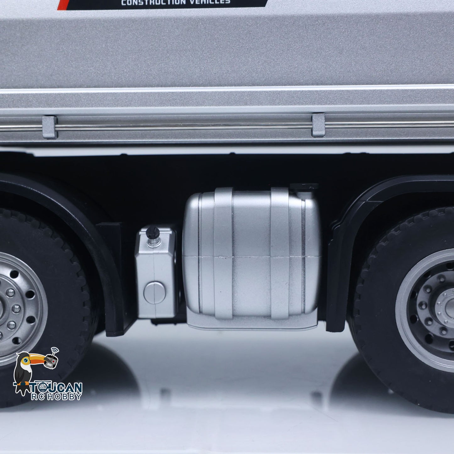 US Stock HUINA 1/14 Remote Control Dump Truck 12CH RC Tipper Finished Model Toy Gift RTR Light Sound Effects Radio USB Charging Cable