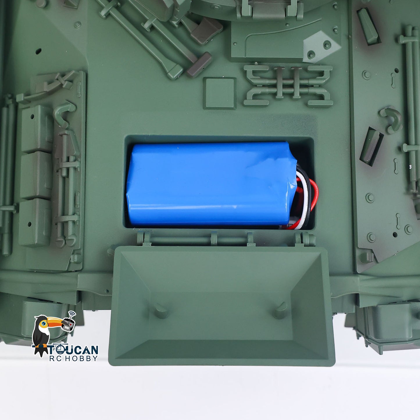 Tongde 1/16 Remote Control Tank Model M2128 Bradley Infrared System 320 Degree Rotation Turret Light Sounds Battery Ready to Run