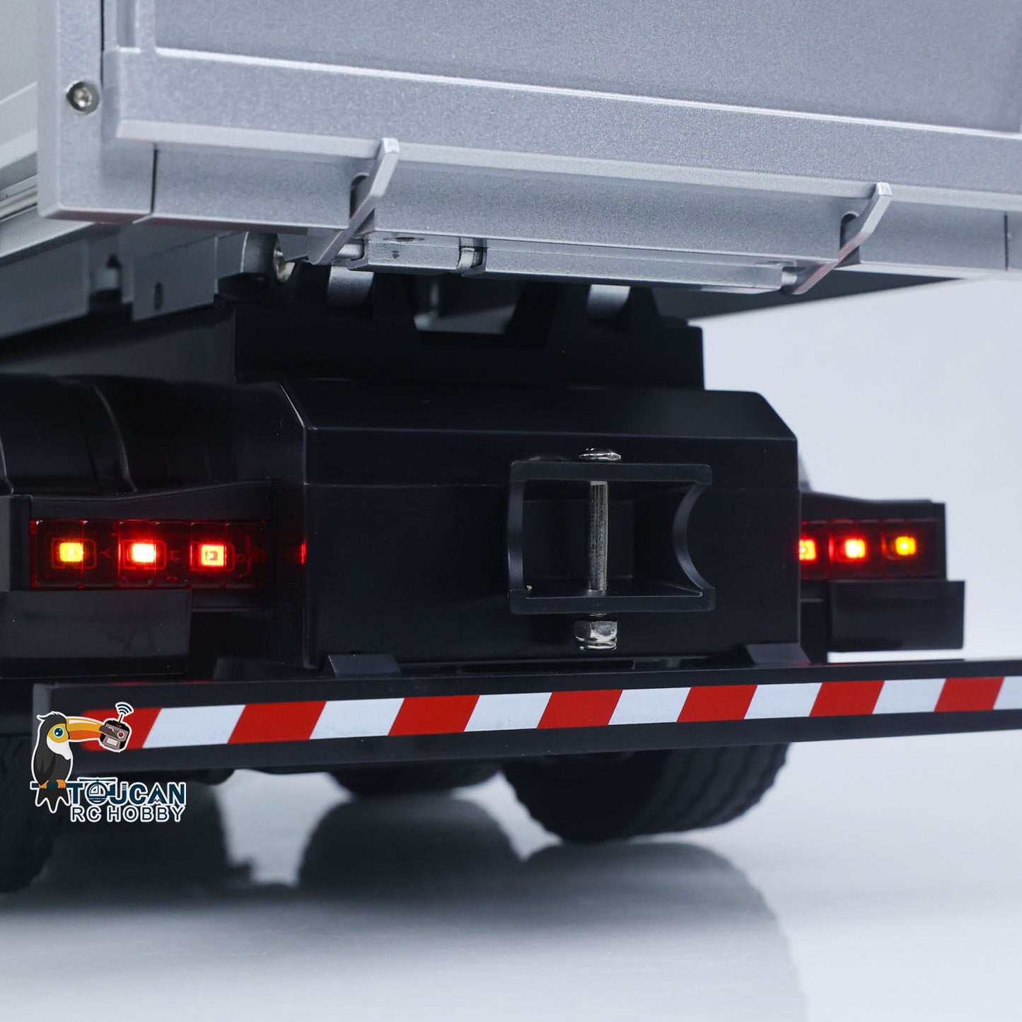 In Stock HUINA 1/14 Remote Control Dump Truck 12CH RC Tipper Finished Model Toy Gift RTR Light Sound Effects Radio USB Charging Cable