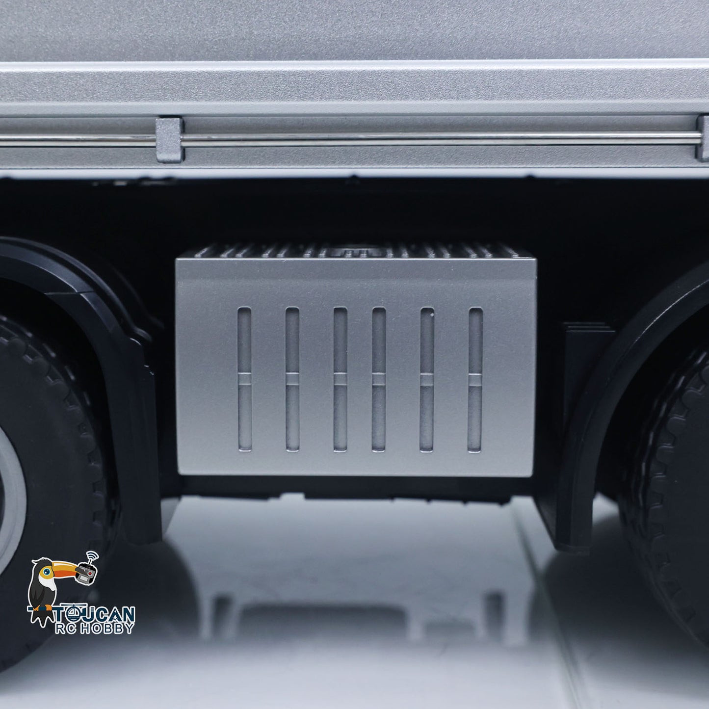 In Stock HUINA 1/14 Remote Control Dump Truck 12CH RC Tipper Finished Model Toy Gift RTR Light Sound Effects Radio USB Charging Cable