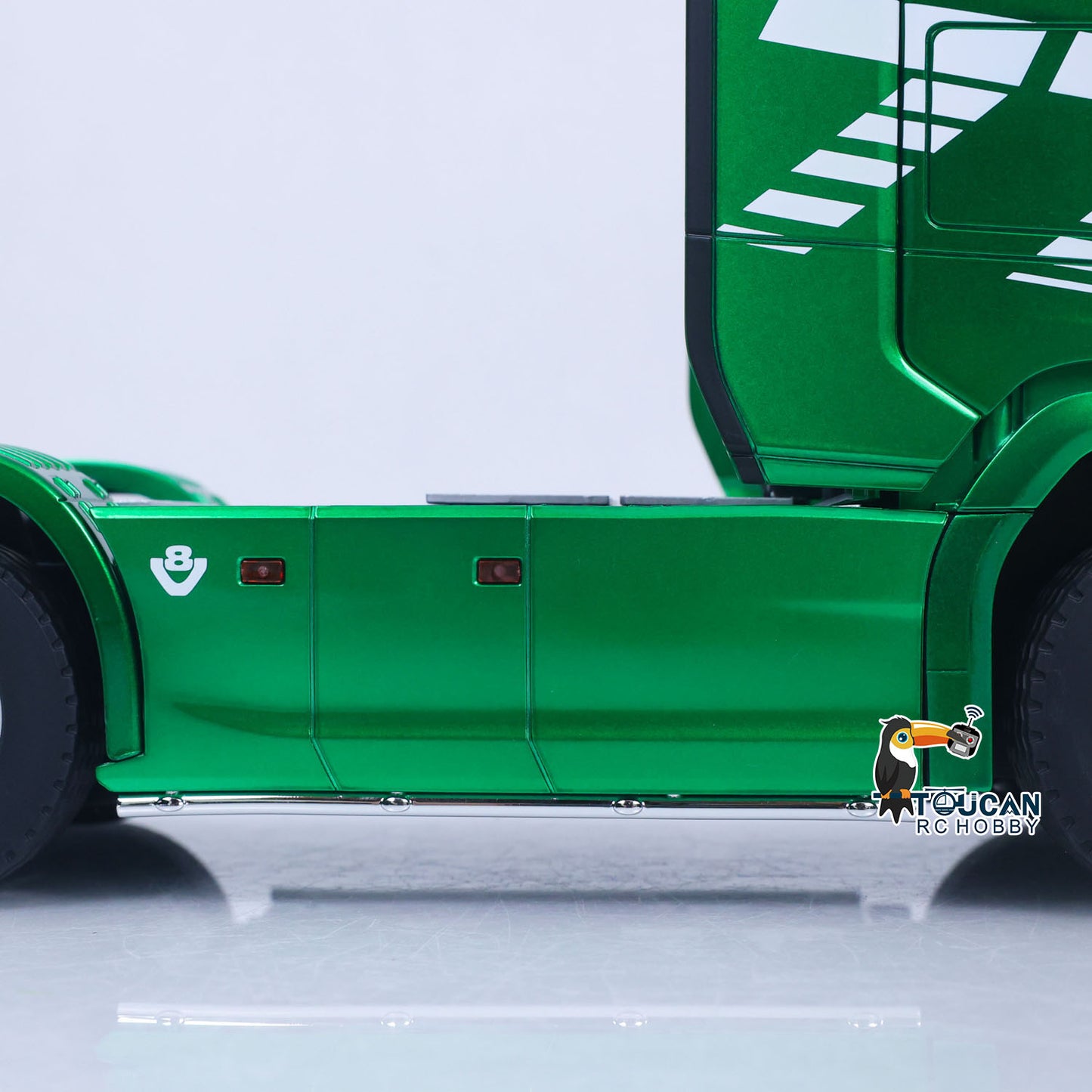 In Stock RTR HUINA 1/18 Remote Control Tractor Truck SC 770S 1501 6X4 Plastic RC Lorry Car Lights Sound System Assembled Finished Model