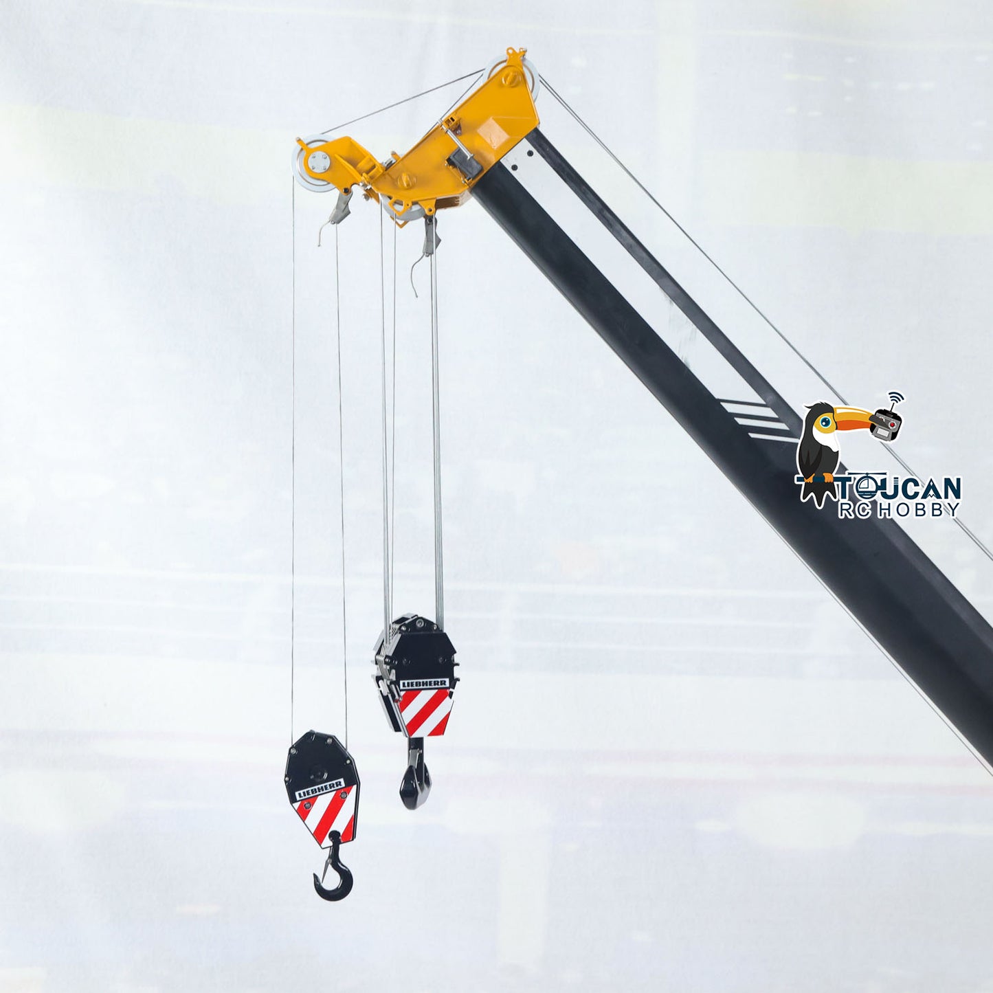 Eyewhale 1/14 Metal Remote Control Hydraulic Telescopic Crawler Crane Truck RC Hoist Model Brushless ESC Frsky Radio 5D Joystick