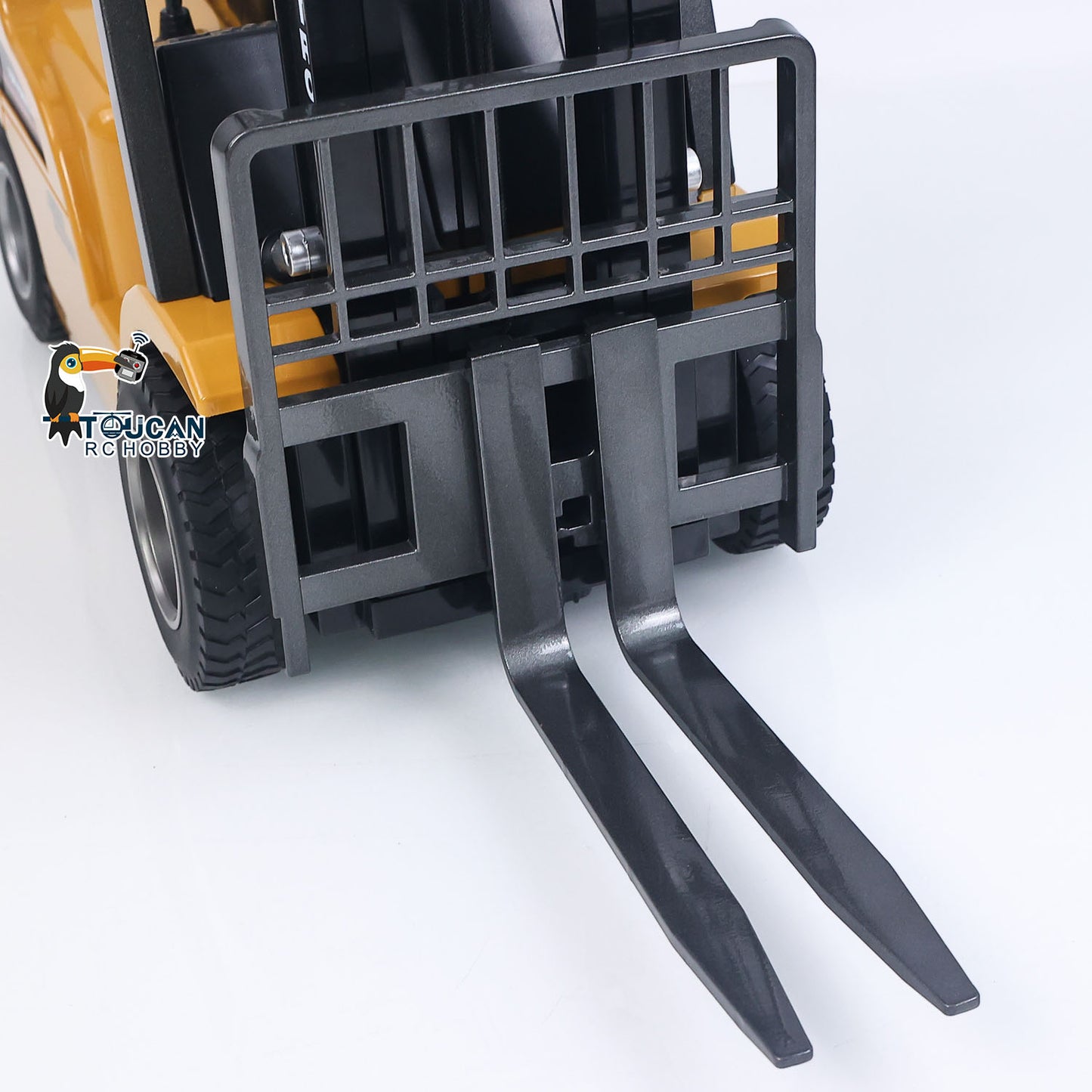 Fast Free Shipping for EU HIUNA 577 1/14 RC Electric Lifting Remote Control Forklift Model Construction Vehicle Battery Light Sound Effect Battery