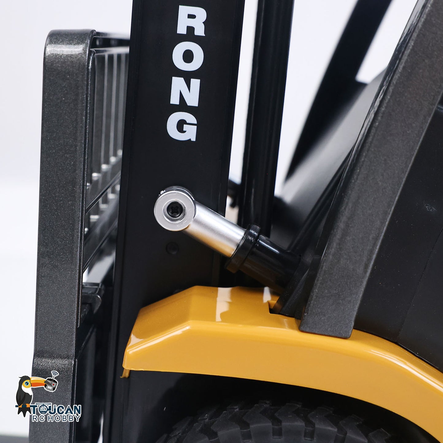 Fast Free Shipping for EU HIUNA 577 1/14 RC Electric Lifting Remote Control Forklift Model Construction Vehicle Battery Light Sound Effect Battery