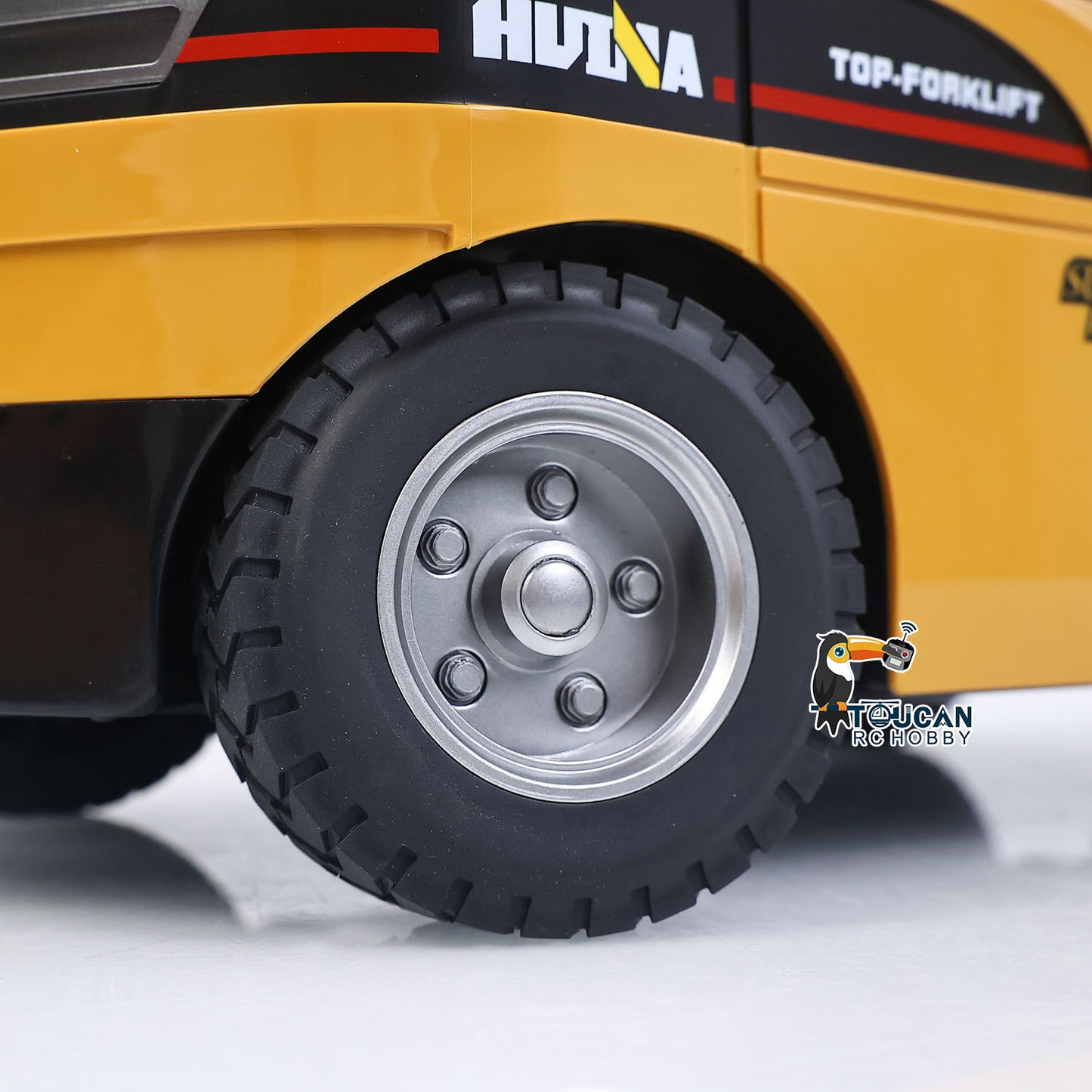 Fast Free Shipping for EU HIUNA 577 1/14 RC Electric Lifting Remote Control Forklift Model Construction Vehicle Battery Light Sound Effect Battery