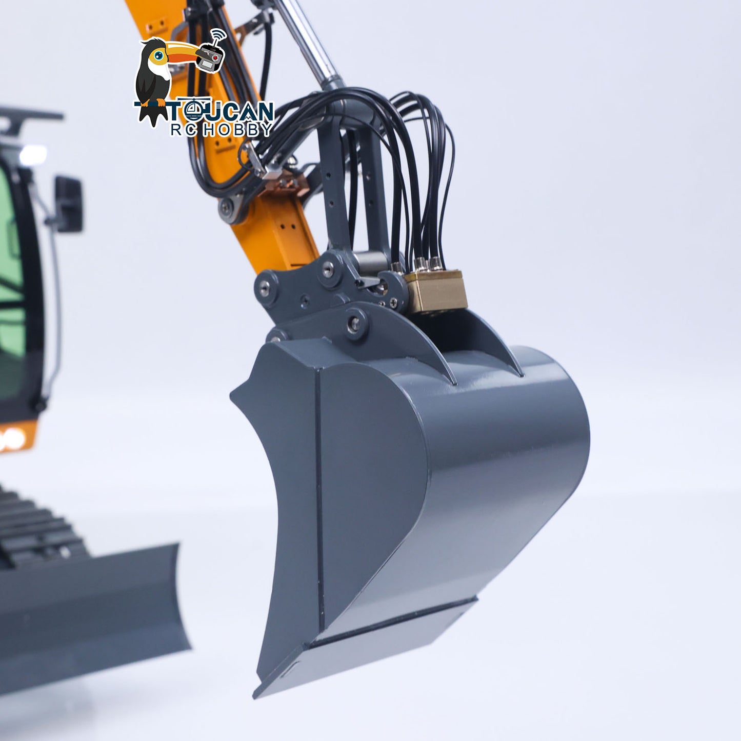 CUT Model LR914 PRO MAX 1/14 Metal RC Hydraulic Excavator RTR 8-Way Valve 3 Arm Digger PL18EV Lite Controller Quick Coupler Light Sound Brushless Drive Motor for Collectors