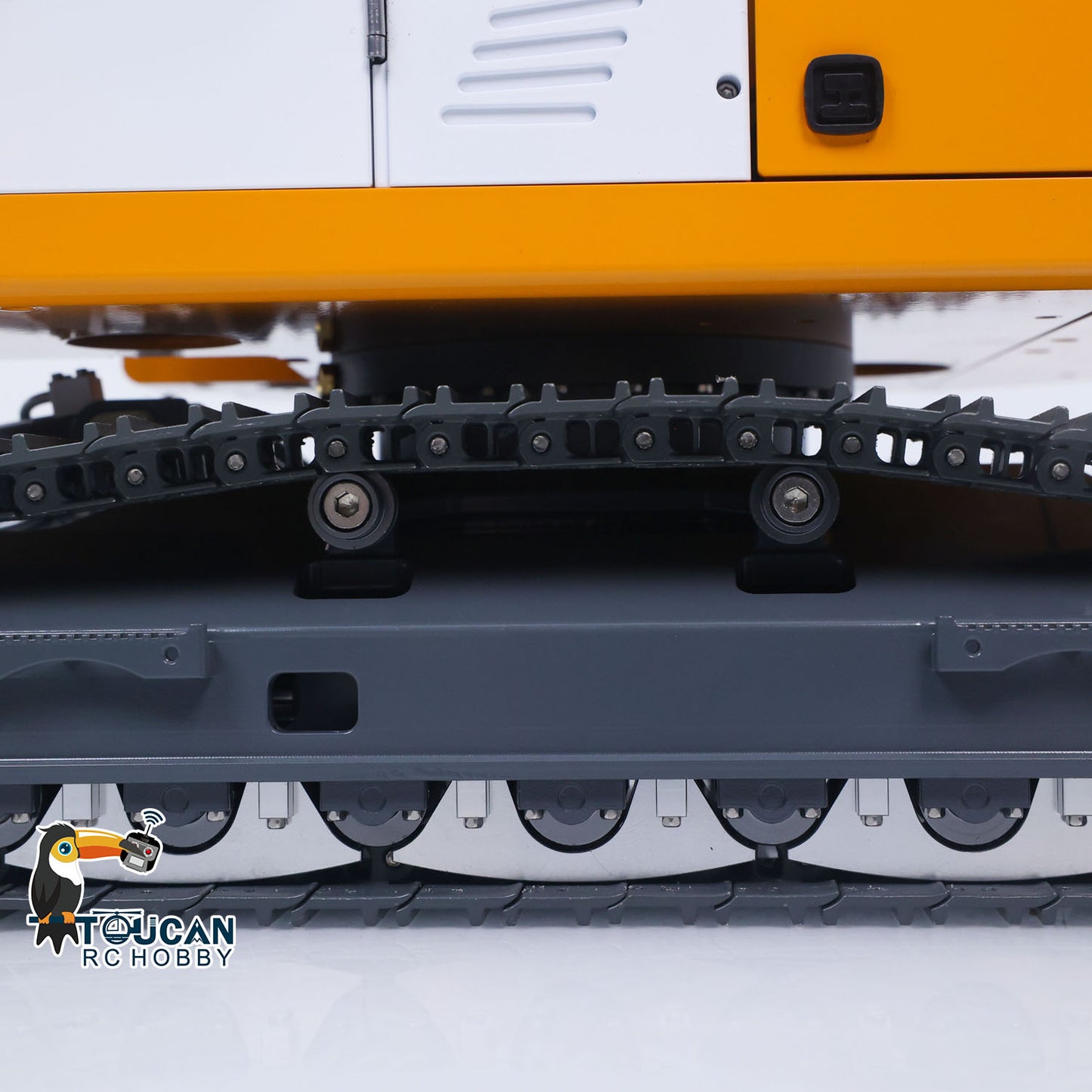 CUT Model LR914 PRO MAX 1/14 Metal RC Hydraulic Excavator RTR 8-Way Valve 3 Arm Digger PL18EV Lite Controller Quick Coupler Light Sound Brushless Drive Motor for Collectors