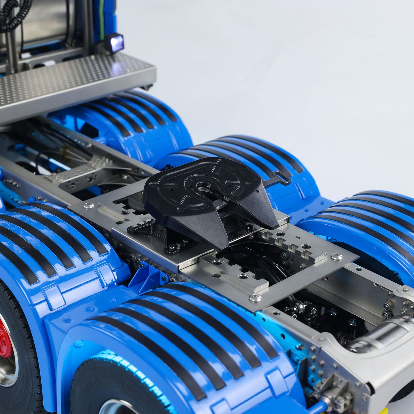 770S 1/14 Radio Control Tractor Truck 8x8 Metal Chassis Remote Control Lorry ST8 Battery