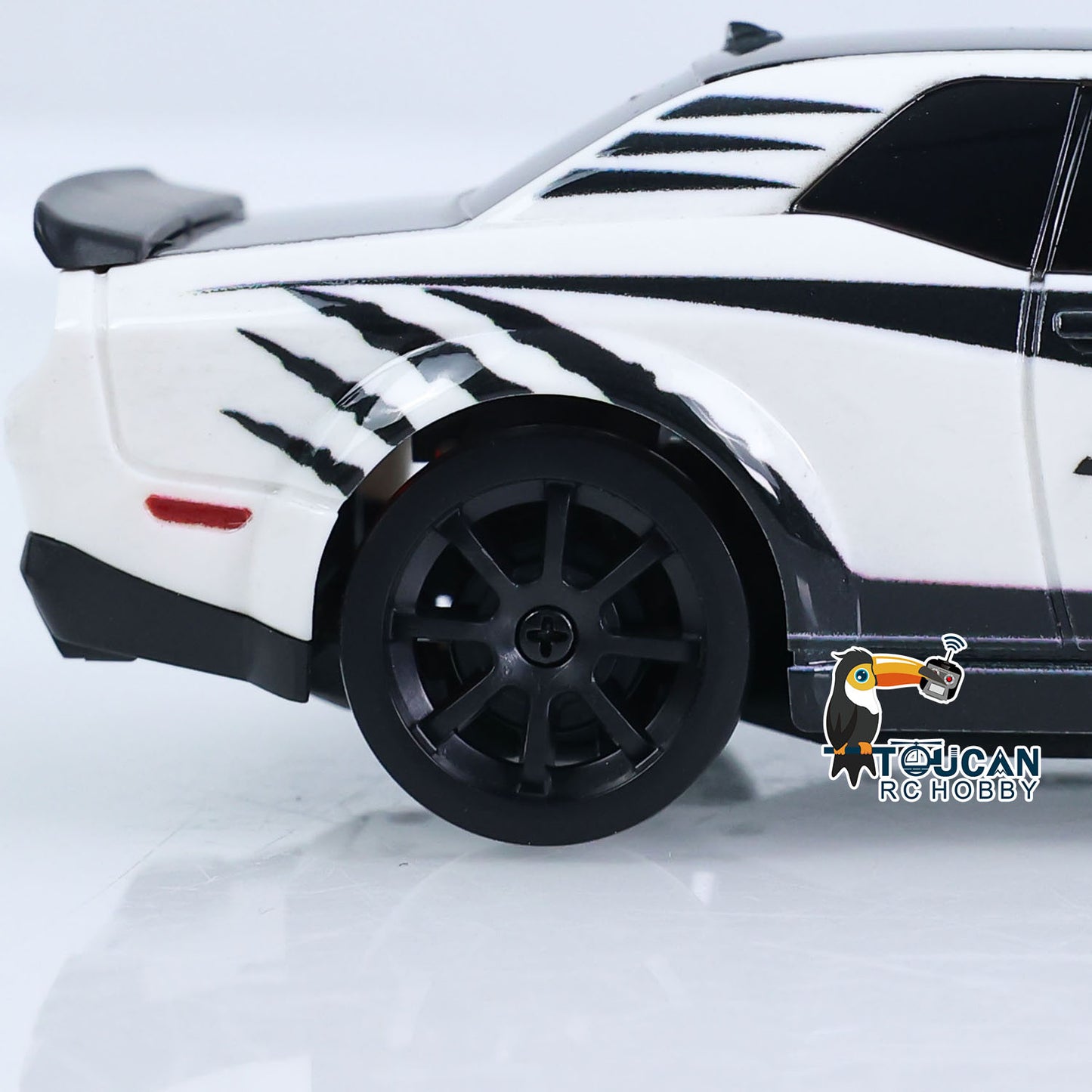 JIABAILE 3612 4WD Plastic 1/36 RC Drift Car Gyroscope Indoor Outdoor Mini Racing Vehicles Model LED Lights Battery 2.4G Radio