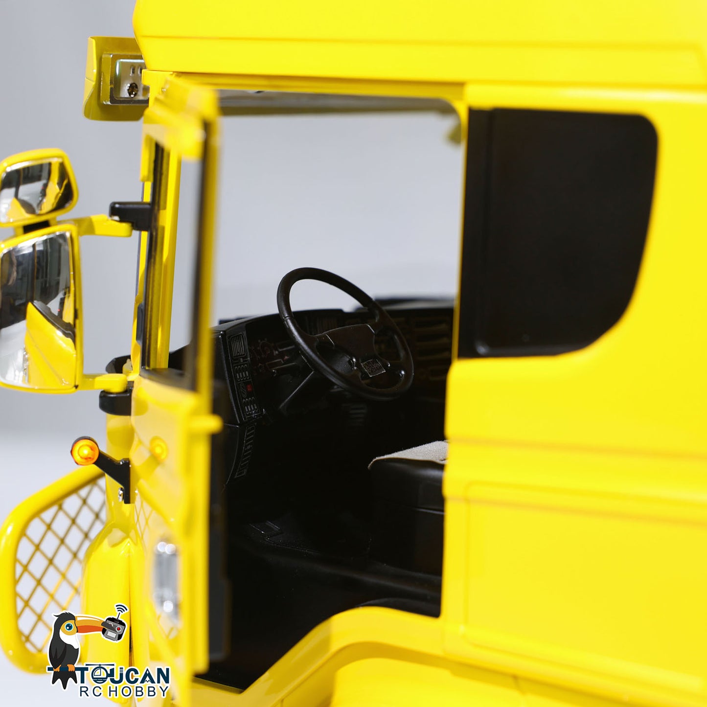 TOUCAN Metal Chassis 1/14 RC Tractor Truck 8X8 Radio Control Car Model Light Sound