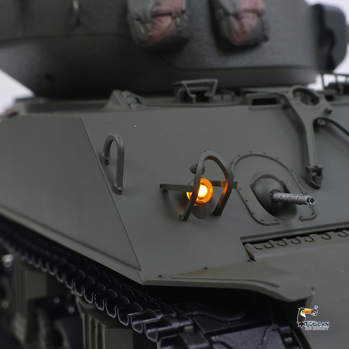 In Stock Large Hatch 1/16 Remote Control Tank Sherman M4A3 Infrared System Barrel Elevation Smoke Unit Metal Chassis Gearbox 360 Degrees Turret