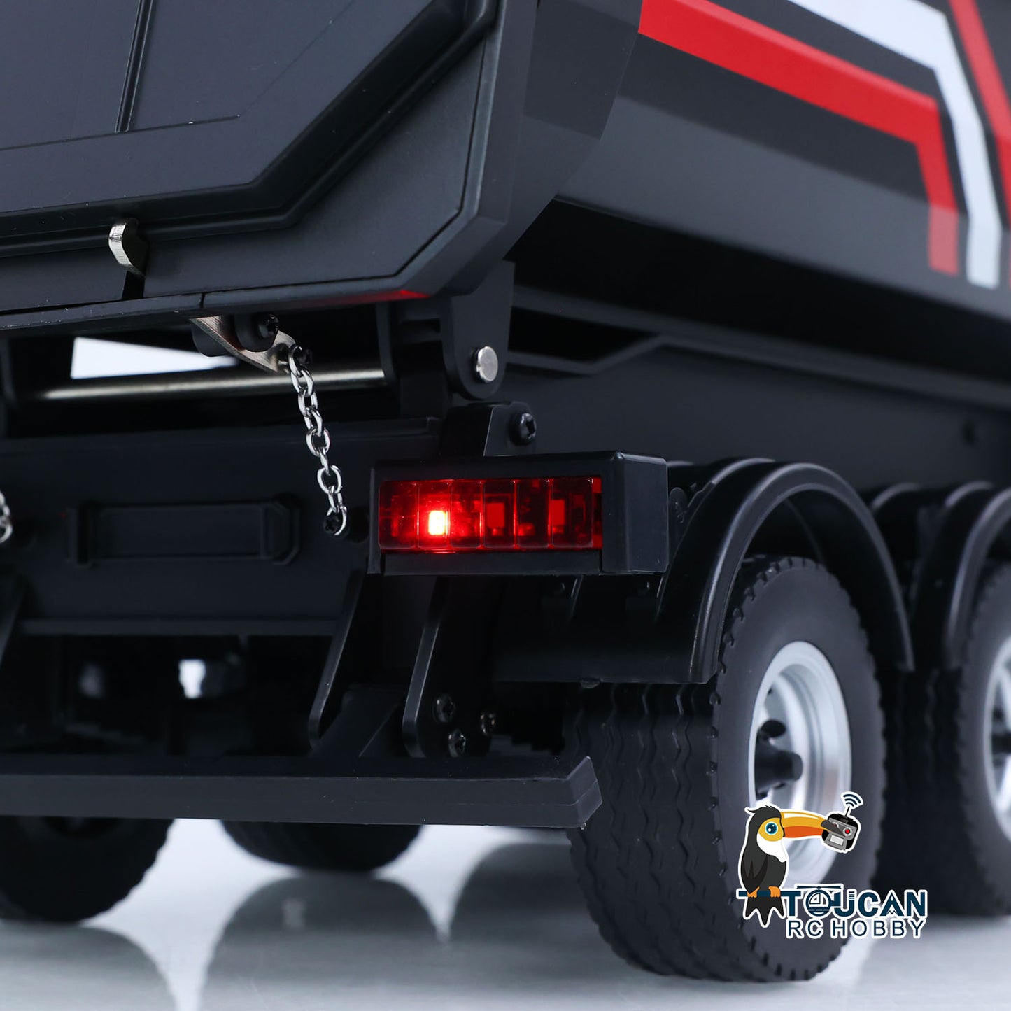 Fast Free Shipping for EU HUINA 1/18 Electric Lifting Remote Control Semi Dump Trailer for RC Tractor Truck 1501 Tail Light Support Leg