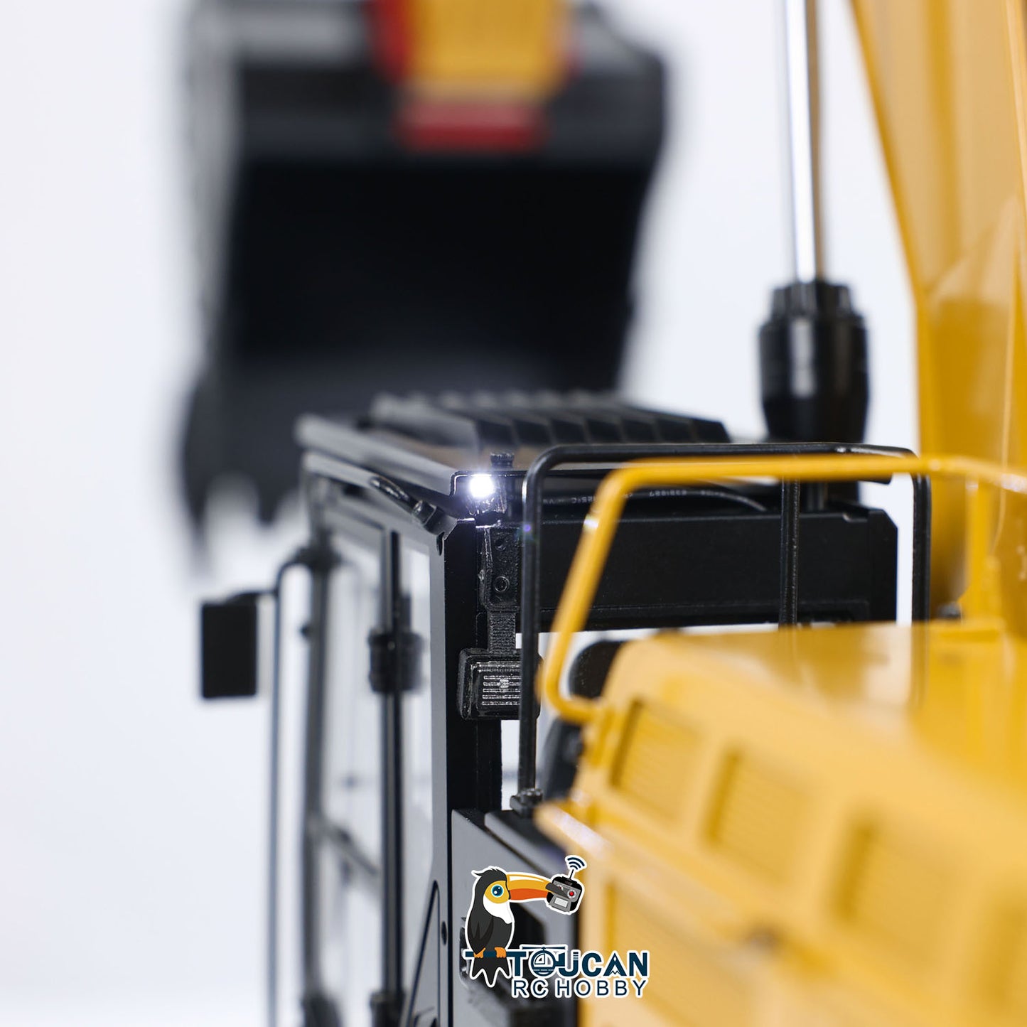 Toucanhobby C374 1/14 Metal RC RTR Hydraulic Excavator Brushless Motor Quick Coupler Light Sound FlySky I6S Controller for Construction Model Collectors