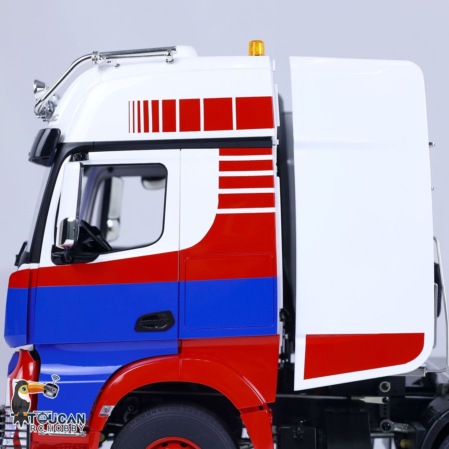 1/14 8x8 RC Tractor Truck Radio Control Cars TOUCAN Metal Chassis Smoke Unit Sound