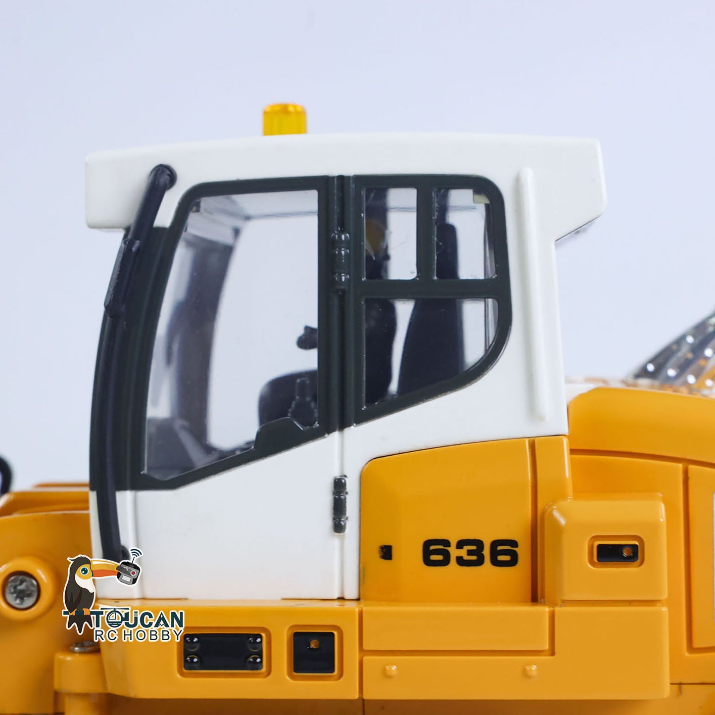Fast Free Shipping for EU LR636 1/50 RC Tracked Loader Electric Lifting Radio Control Model Vehicle Metal Openable Bucket Tracks Ripper Soil Loosening Hook