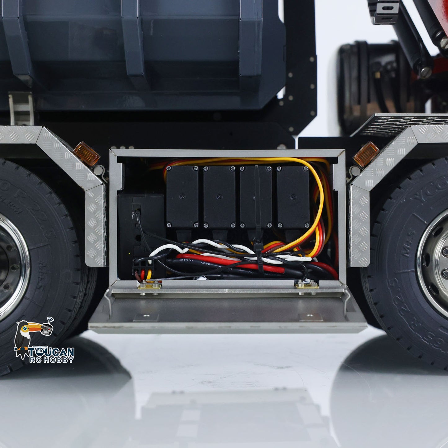 Toucanhobby 770S 1:14 5 Axles 10x10 Metal Chassis RC Hydraulic Dump Truck Remote Control Crane Full Roll Off Dumper Frsky XE Lite RC Vehicle Model