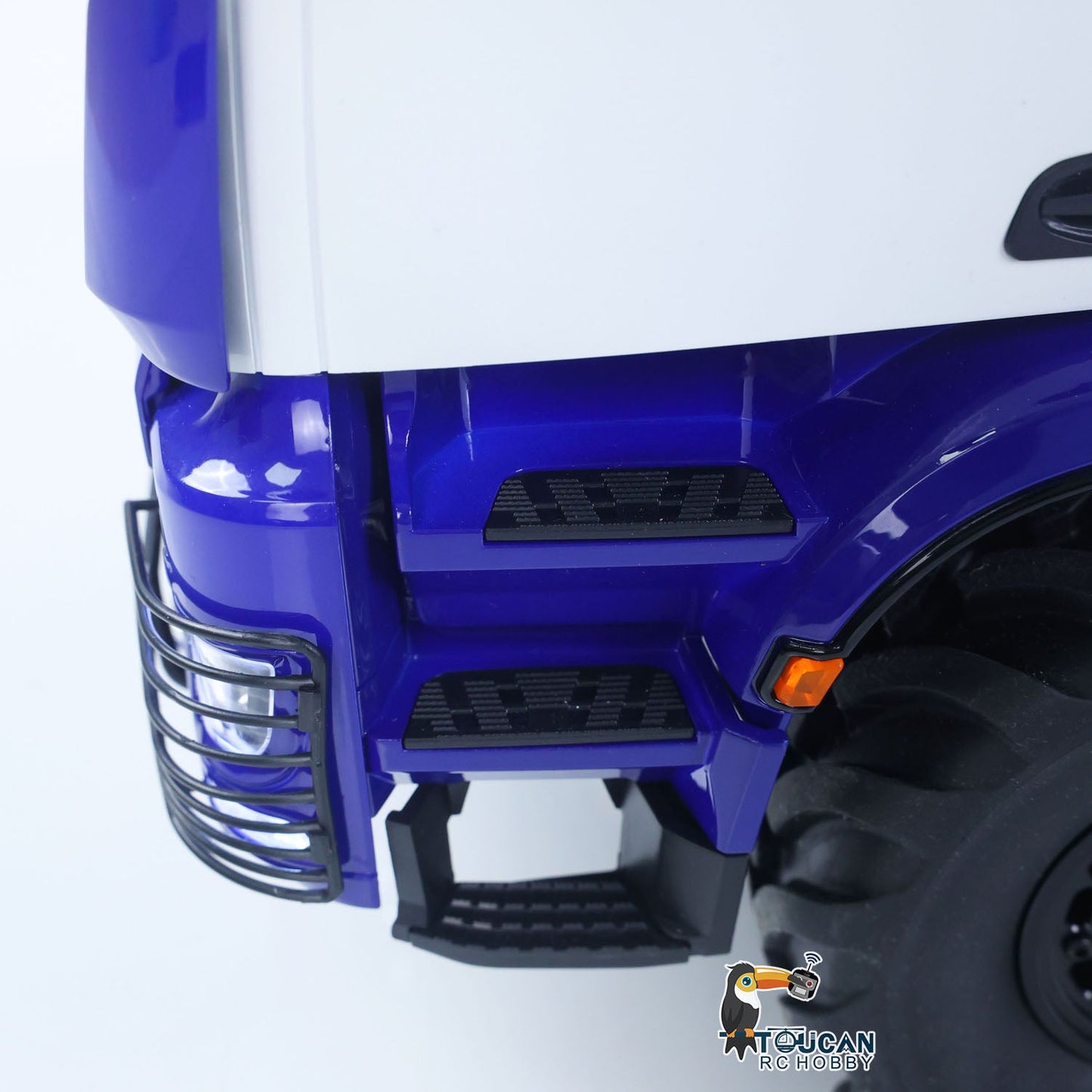 2.4G 2Speed Off Road Truck 1/14 RC Rock Crawler BZ 3363 8*8 Radio Control Flatbed Car Rotating Light Metal Chassis Sound Battery