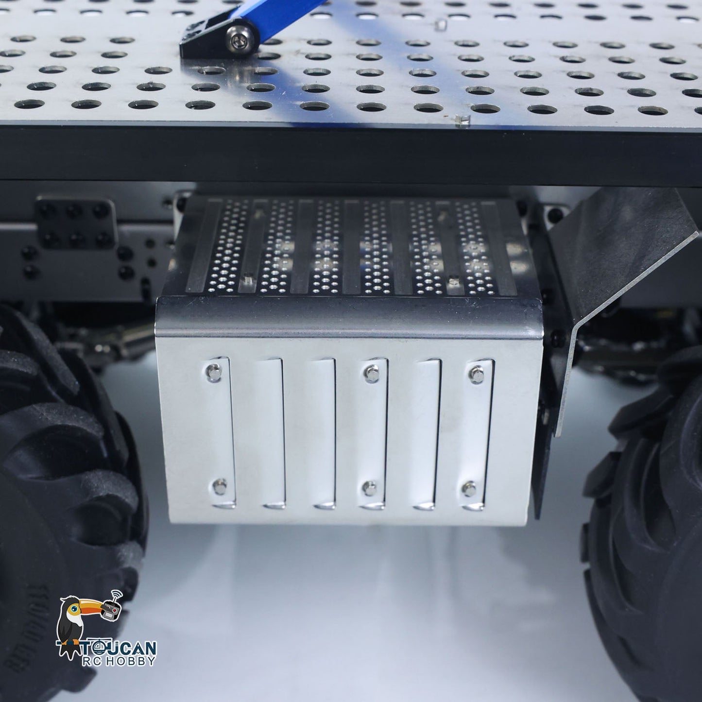 2.4G 2Speed Off Road Truck 1/14 RC Rock Crawler BZ 3363 8*8 Radio Control Flatbed Car Rotating Light Metal Chassis Sound Battery