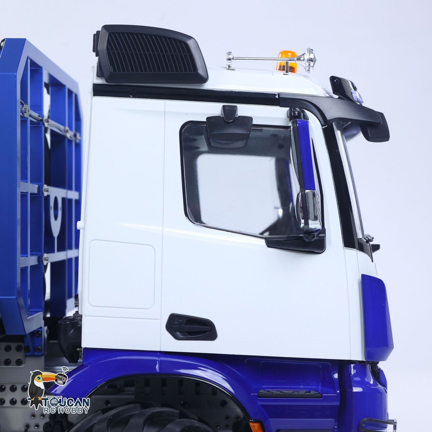 2.4G 2Speed Off Road Truck 1/14 RC Rock Crawler BZ 3363 8*8 Radio Control Flatbed Car Rotating Light Metal Chassis Sound Battery