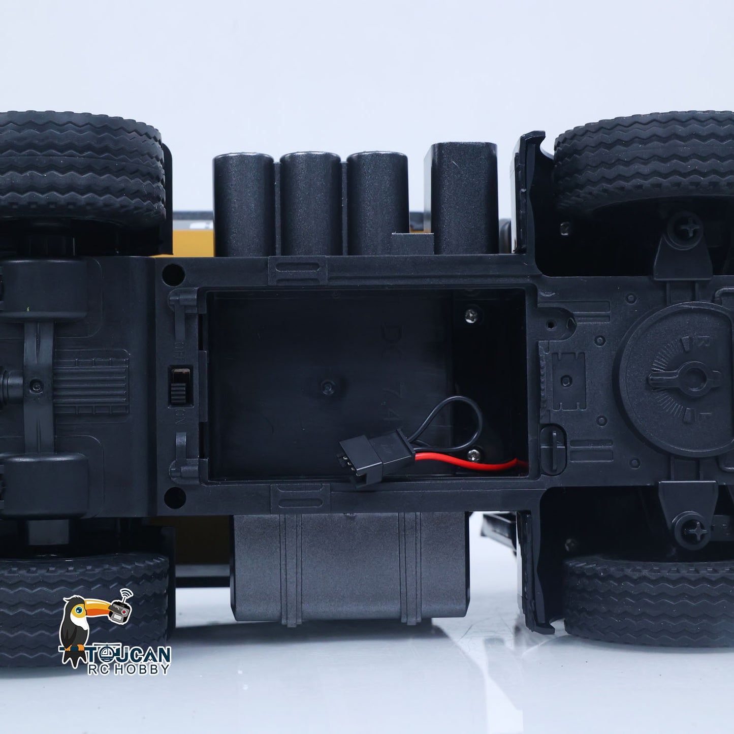 US Stock HUINA 1/14 Electric RC Dump Truck 573 Remote Control Tipper Model Vehicle Flowing Water Light Sound Effect 2.4G Radio Battery