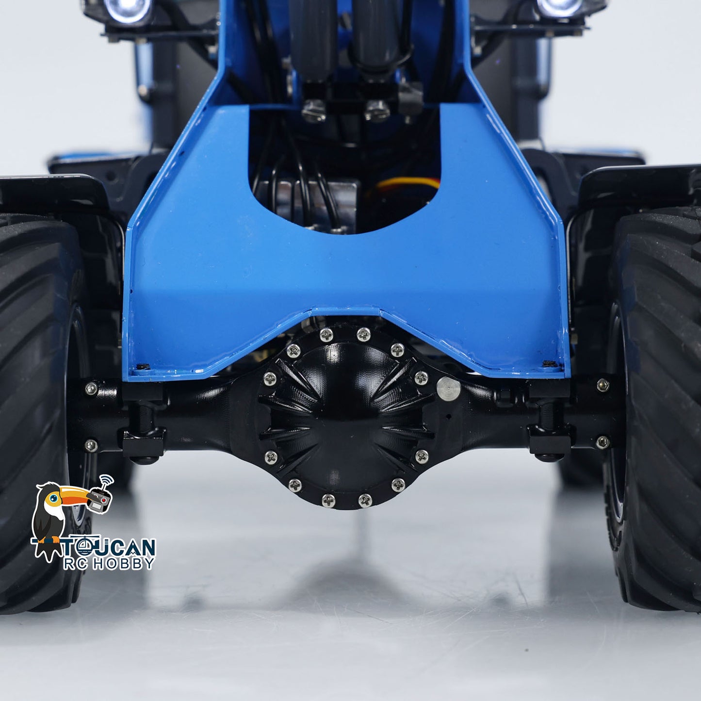 LESU AOUE AT1050 1/14 Metal 4X4 RC Hydraulic Telescopic Arm Loader Sound Light System Fork Bucket for Construction Vehicle Enthusiast