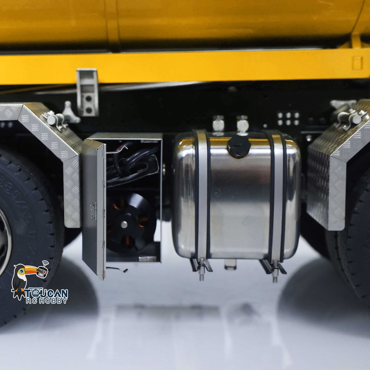 TOUCAN RC HOBBY LXY 1/14 Hydraulic RC Roll On Off Dump Truck 8x8 3Speed Gearbox Remote Control Full Tipper 770S Axle Locks Metal Shafts
