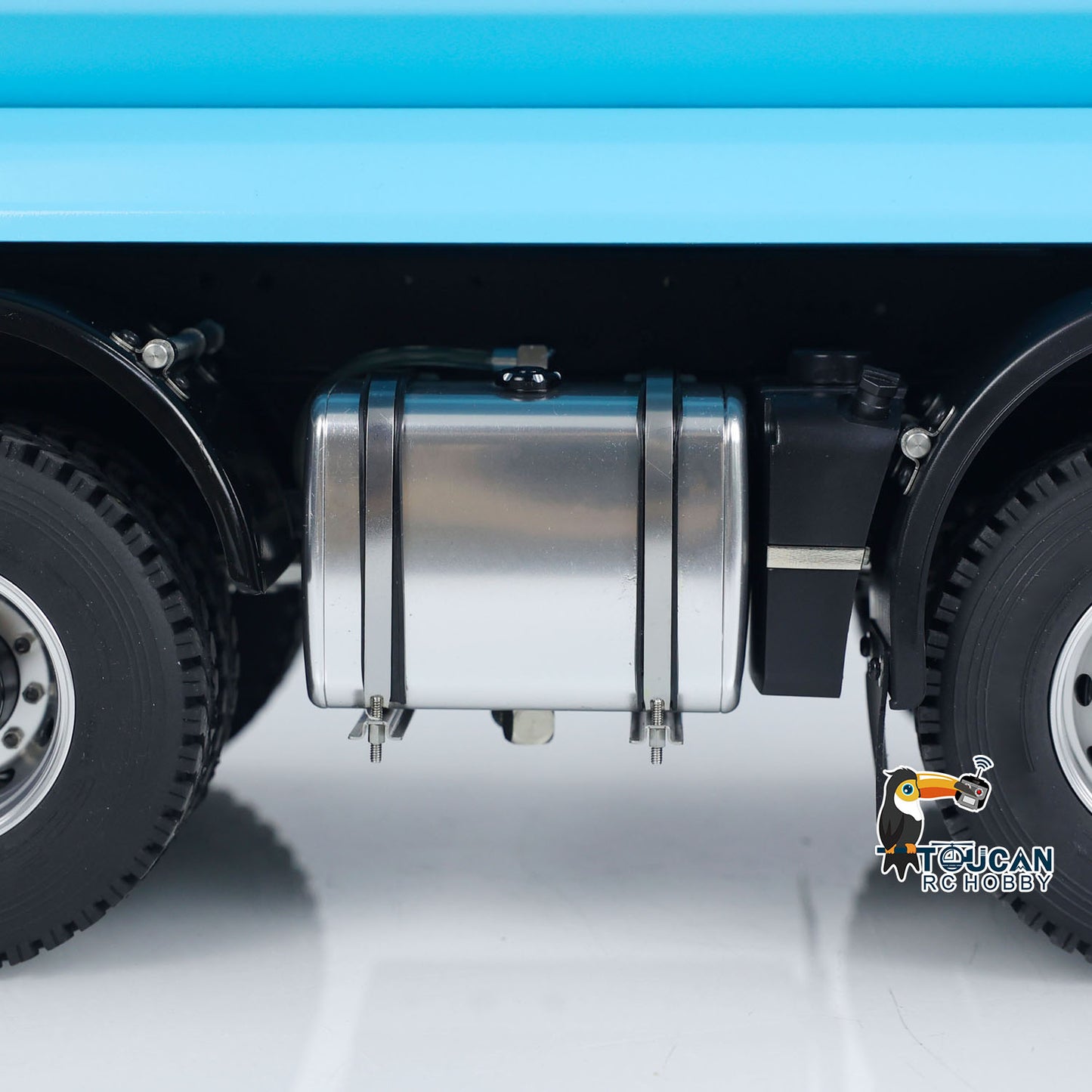 1:14 8x8 RC Hydraulic Equipment Radio Control Tipper Car 2-speed Dump Truck DIY Model Sound Light ST8 LED Light Sound