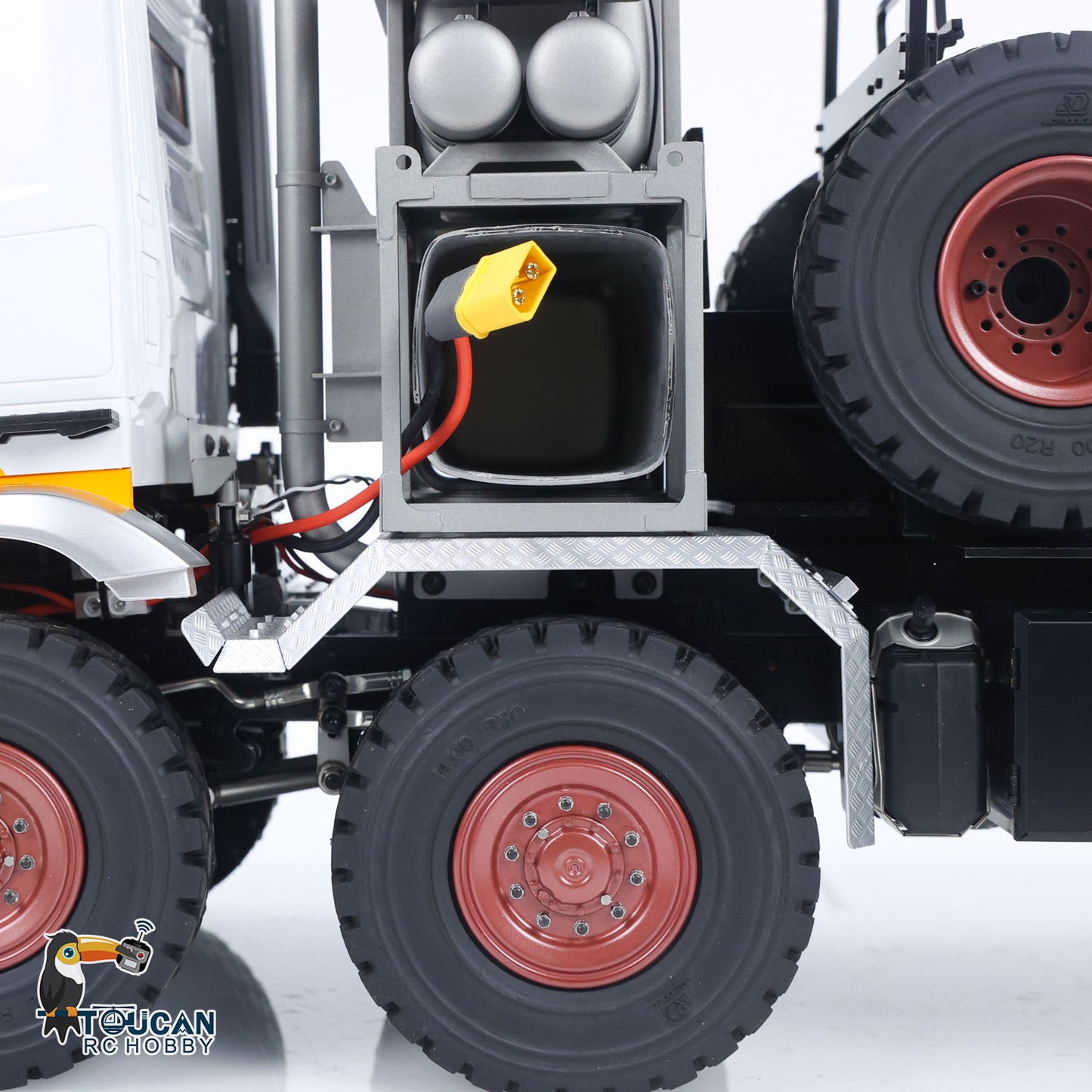Toucanhobby BZ4663 1/14 Metal 8x8 RC Tractor Truck PNP 3 Speed Transmission Differential Lock Axles Remote Winch ST8 Controller Light Sound for Model Collectors