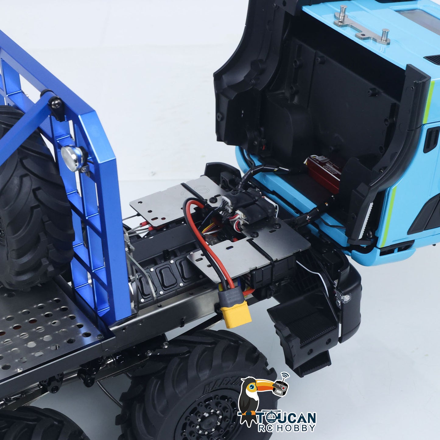 MODO 1/14 Metal 8x8 RC Crawler Car PNP FlySky ST8 Radio Controller Light Sound System Electric Winch Differential Lock 2-speed gearbox for Enthusiast