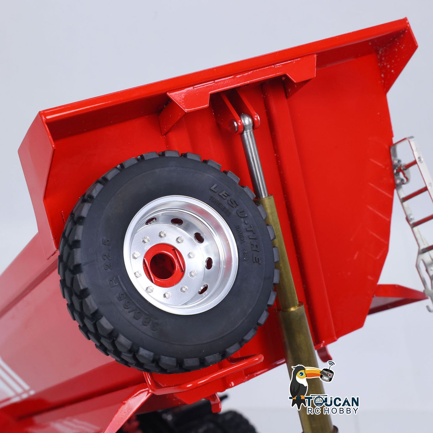 LESU Z0032 1/14 Metal Hydraulic RC Dump Truck 2 Speed Transmission Differential Lock Axles Sound Light for Engineering Vehicle Enthusiast
