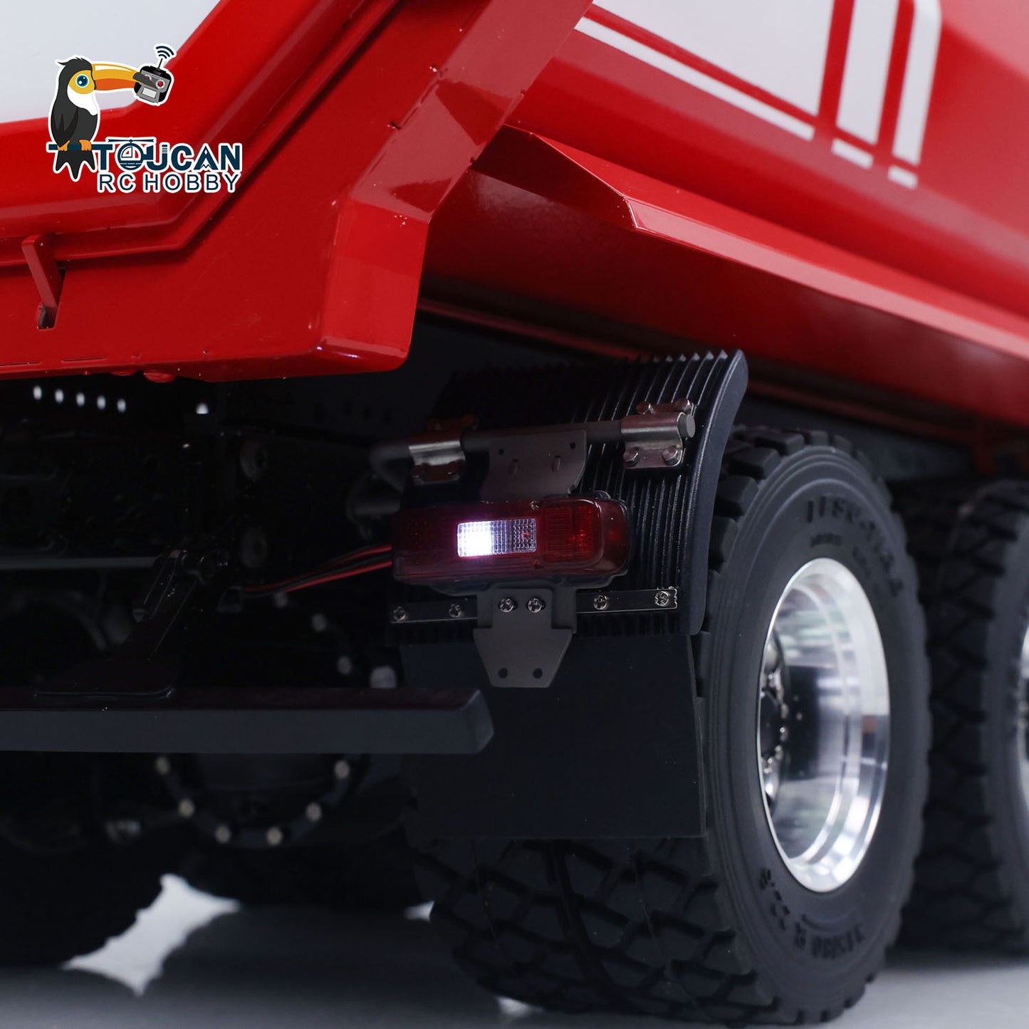 LESU Z0032 1/14 Metal Hydraulic RC Dump Truck 2 Speed Transmission Differential Lock Axles Sound Light for Engineering Vehicle Enthusiast