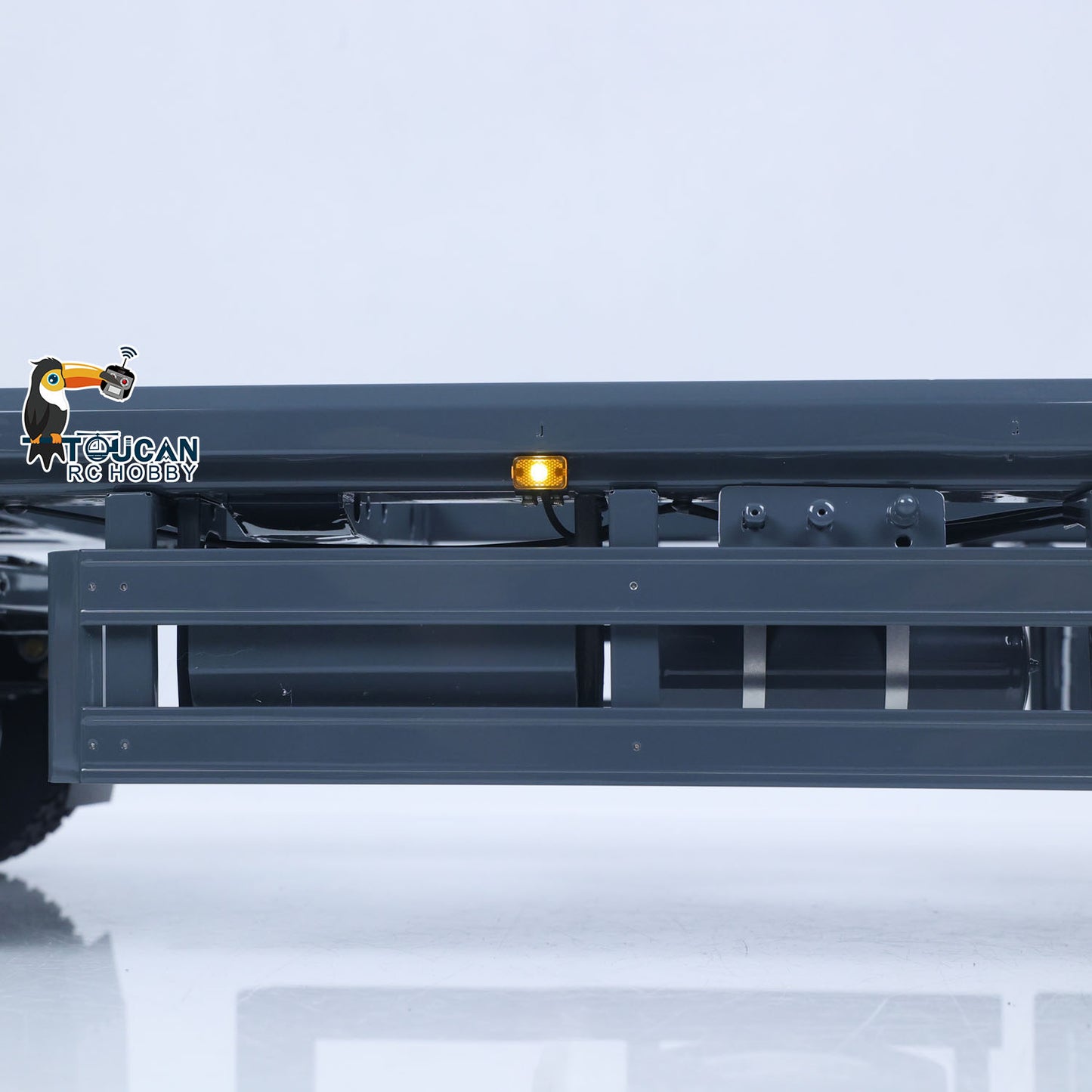 LESU A0065 1/14 Metal RC Roll Off Trailer with Front Wheel Steerable Light System for Remote Control Tractor Truck Backyard Fun