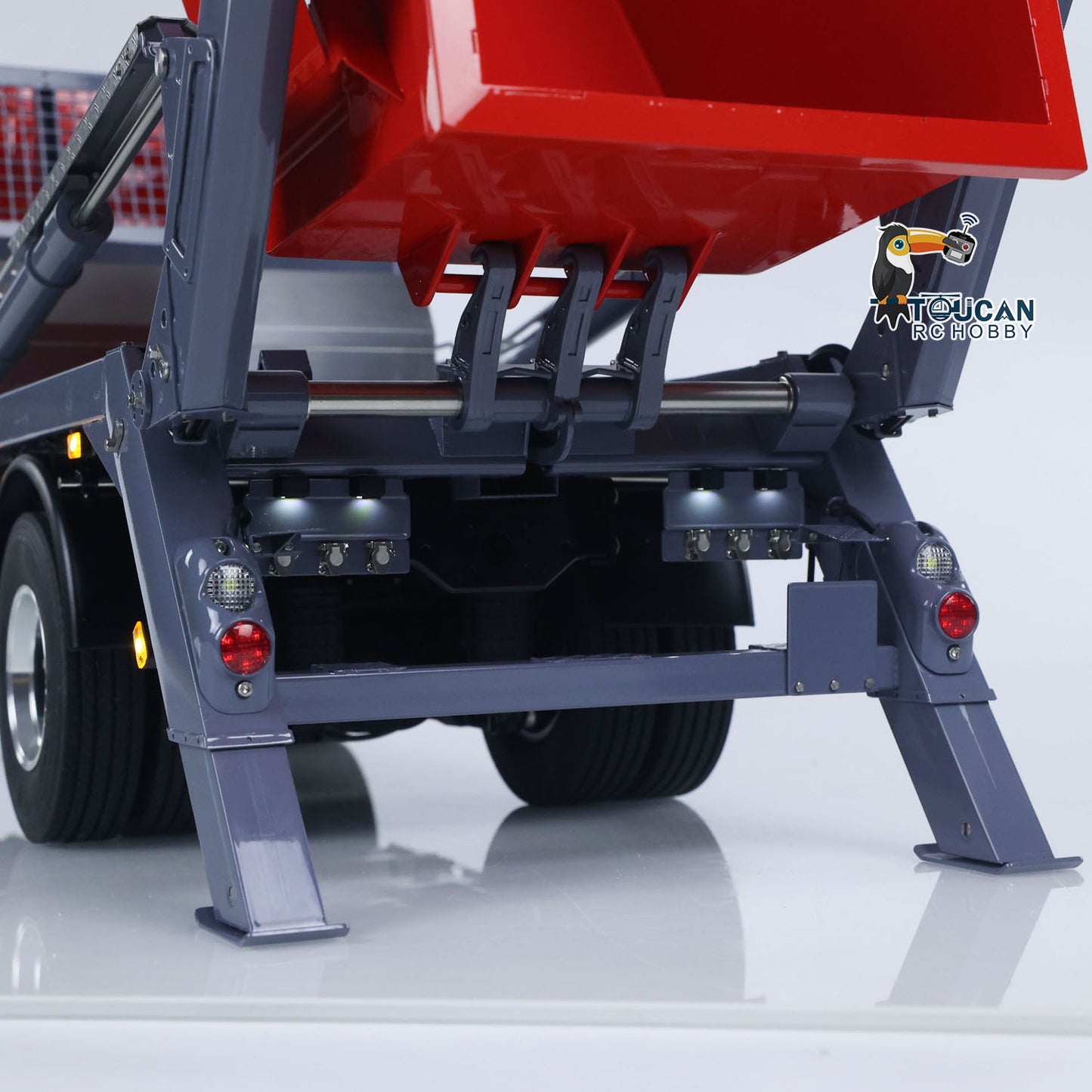 LESU Z0068 1/14 Metal 4x4 Hydraulic Swing Arm Garbage Vehicle 3 Speed Transmission Lock Differential Axles for Backyard Fun