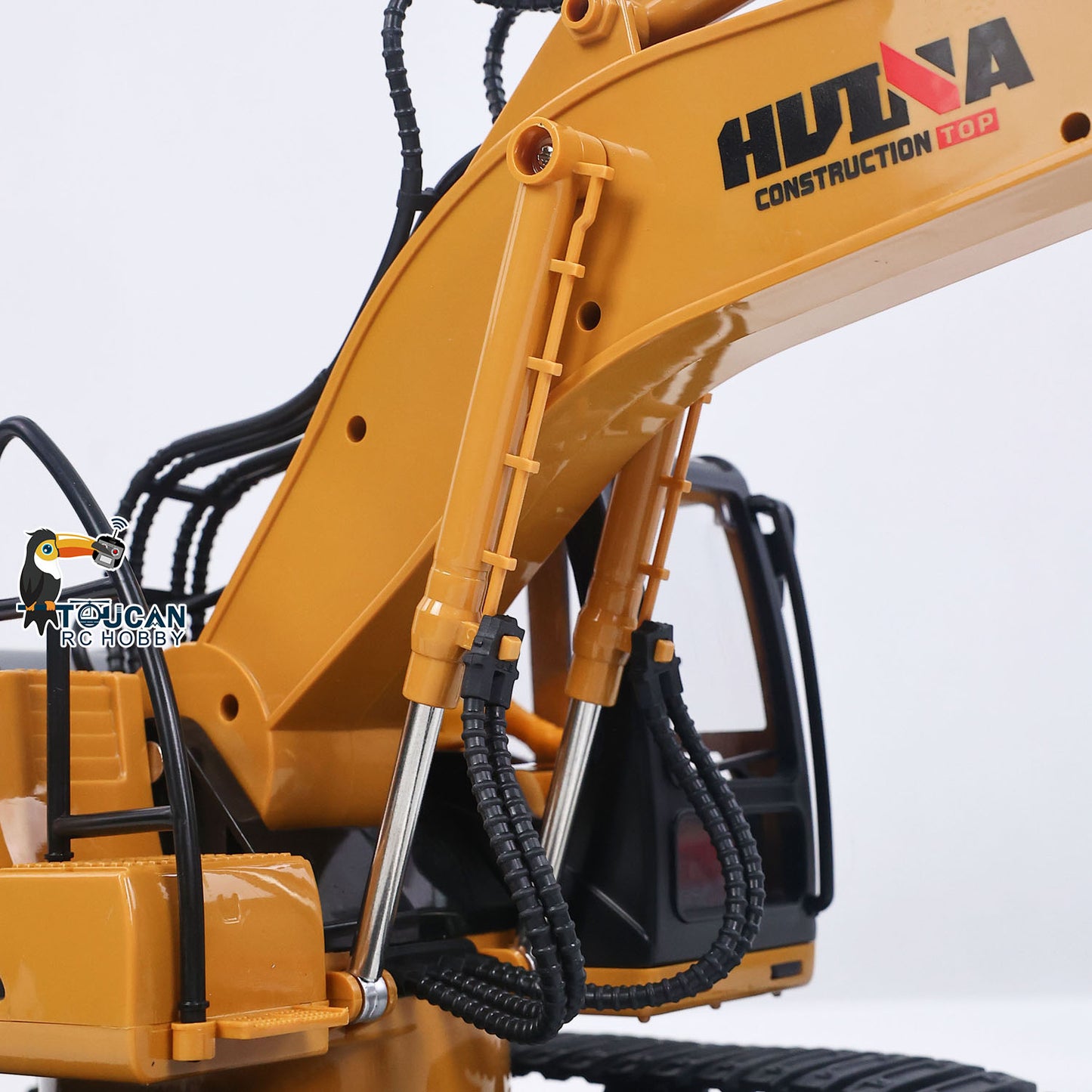 HUINA 1/14 RC Electric Excavator 1535 Remote Control Digger 15CH 2.4G Radio Finished Toy Model Battery Sound Light Effects