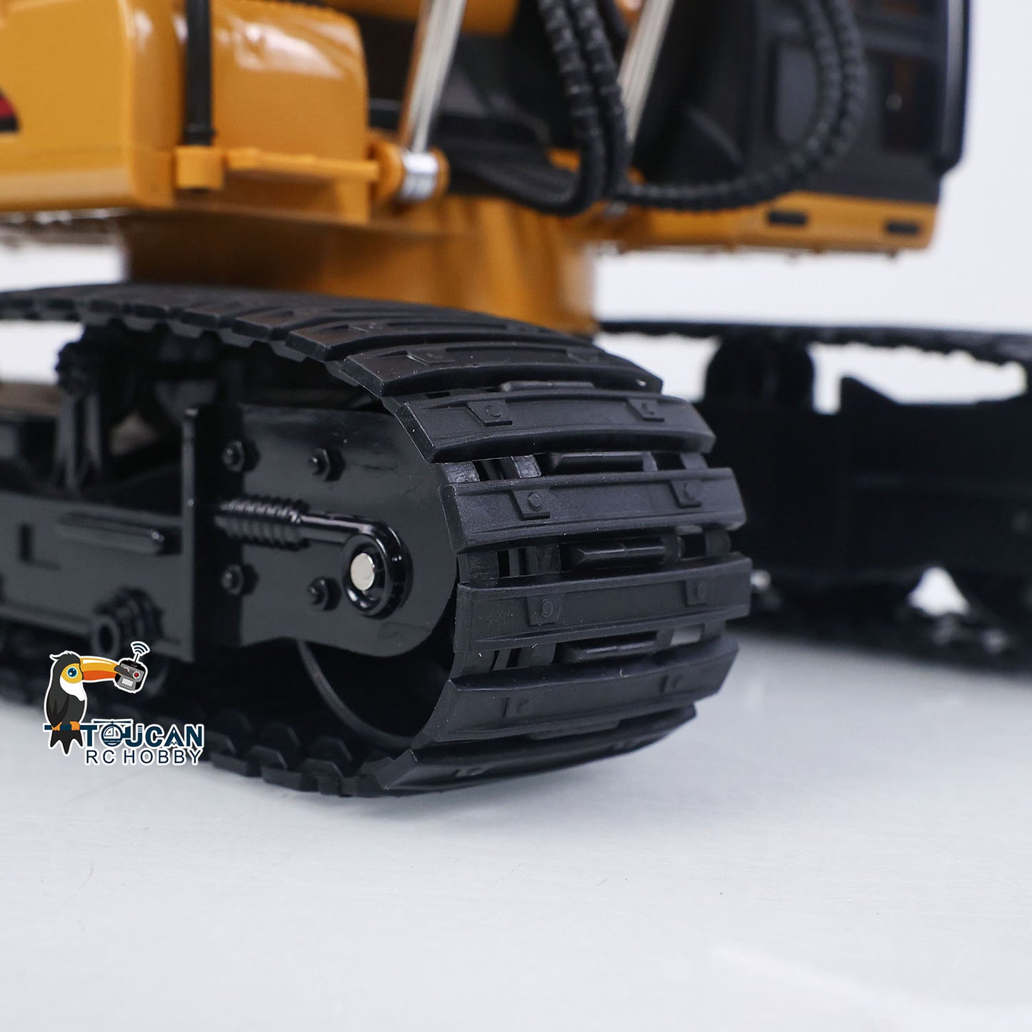 HUINA 1/14 RC Electric Excavator 1535 Remote Control Digger 15CH 2.4G Radio Finished Toy Model Battery Sound Light Effects