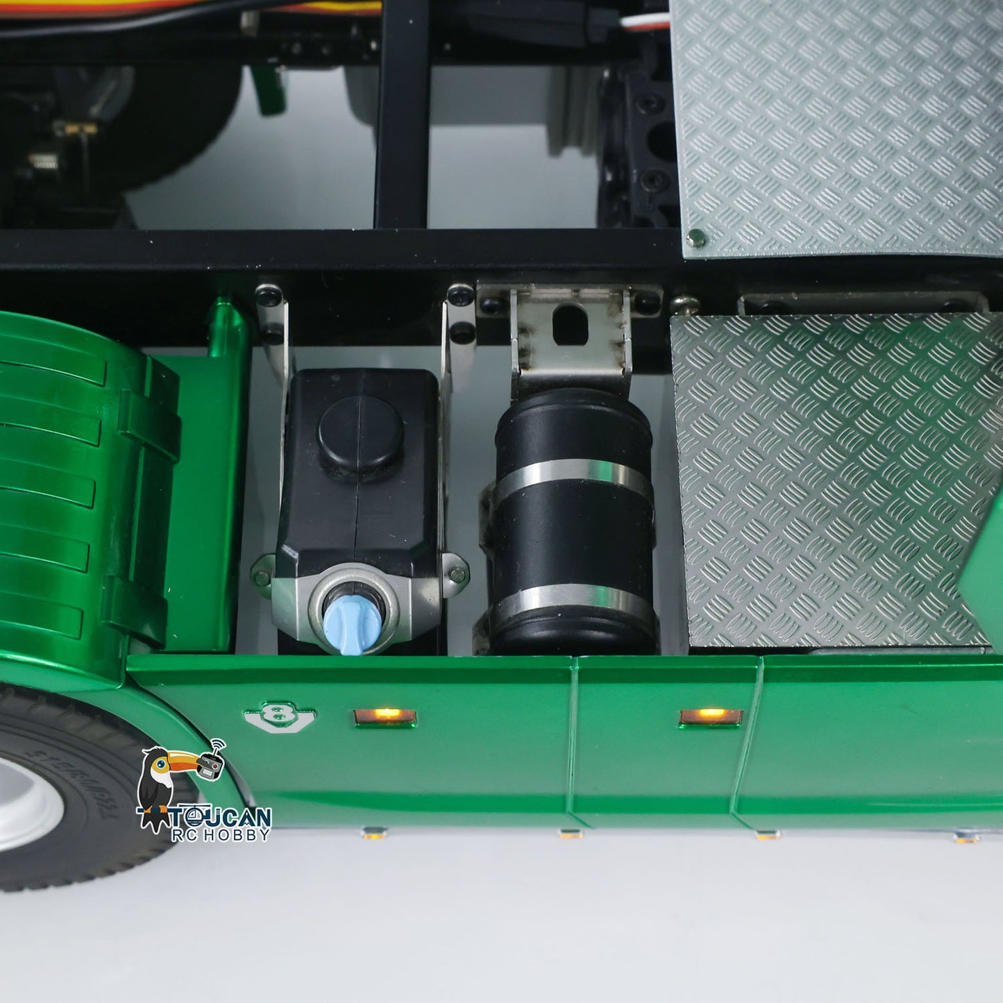 USED KABOLITE Metal 1/14 770S 100 RC Tractor Truck 6x6 Remote Control Lorry RTR Car Model 2Speed Gearbox Differential Lock Battery Radio System Light Sound teshulianjie