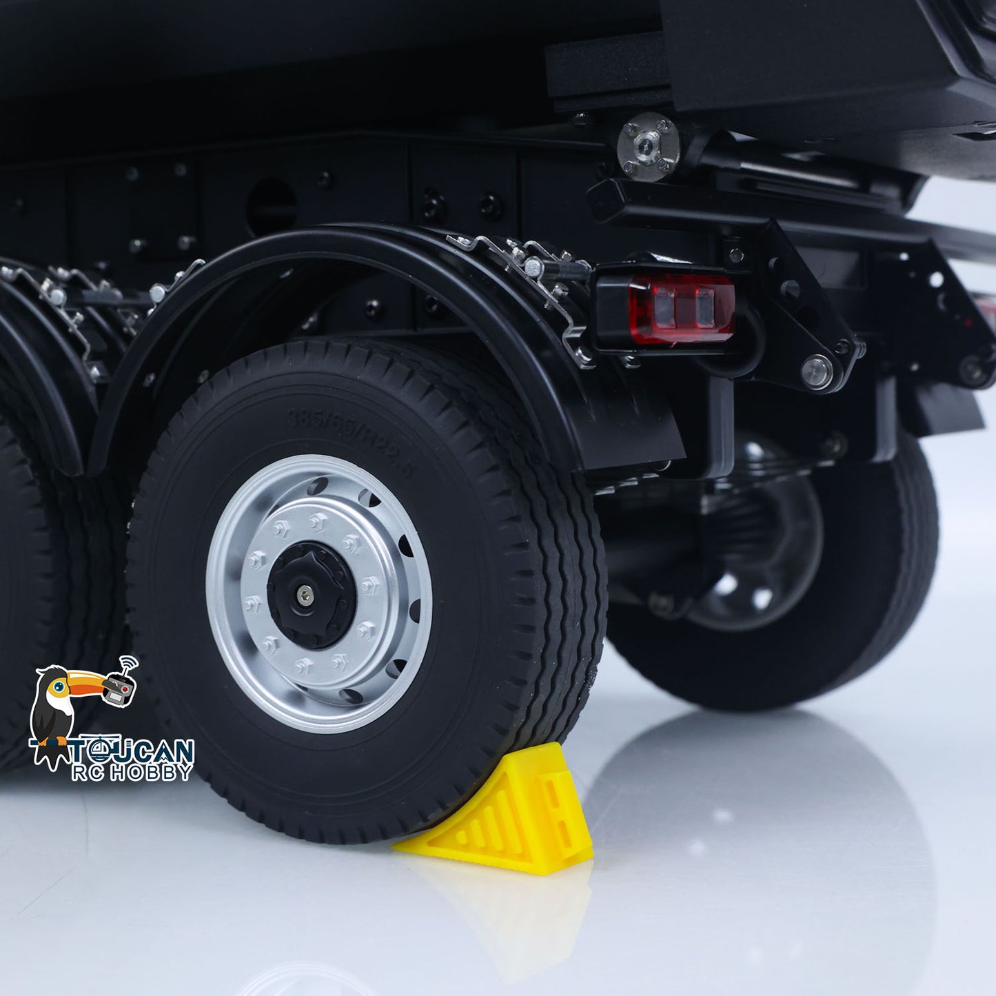 Pre-order US Stock Kabolite 1/14 Metal Remote Control 3Axles Electric Lifting Semi Trailer Dumper for RC Tractor Truck SC 770S 100 Battery Charger