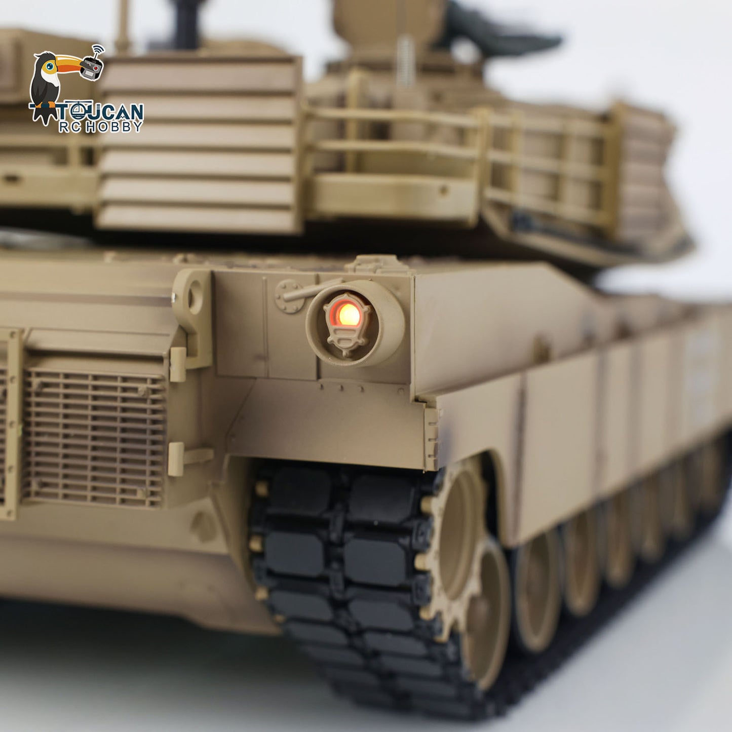 Free Shipping CN Stock Second-hand 2.4Ghz Henglong 1/16 Scale 7.0 Plastic Ver M1A2 Abrams RTR RC Tank 3918 Model