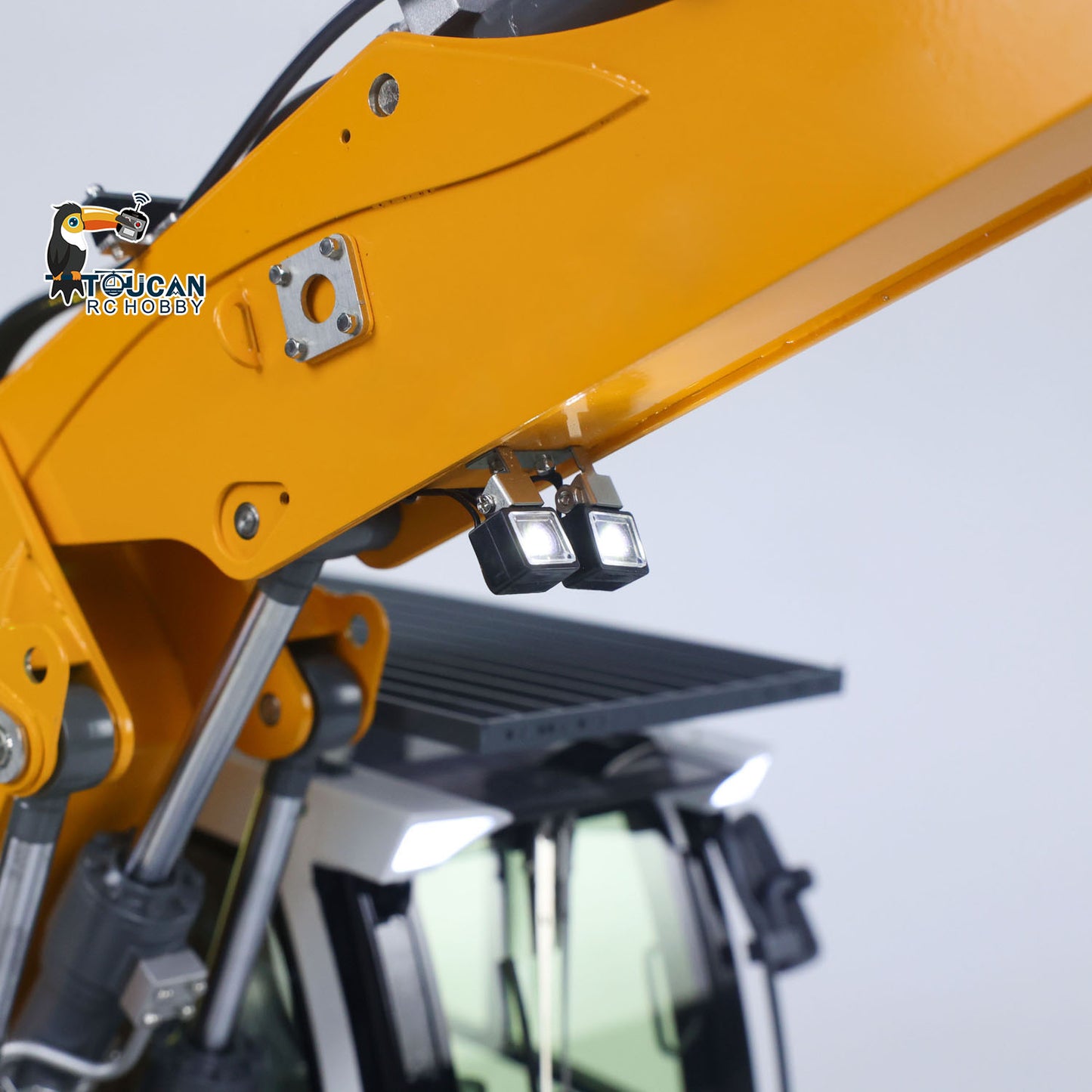 CUT Model LR914 1/14 Metal RC Hydraulic Wheel Excavator RTR 8-Way Valve Axle Differential Lock Hobbywing Fusion Brushless Motor & ESC Quick Coupler Light Sound Tail Hook