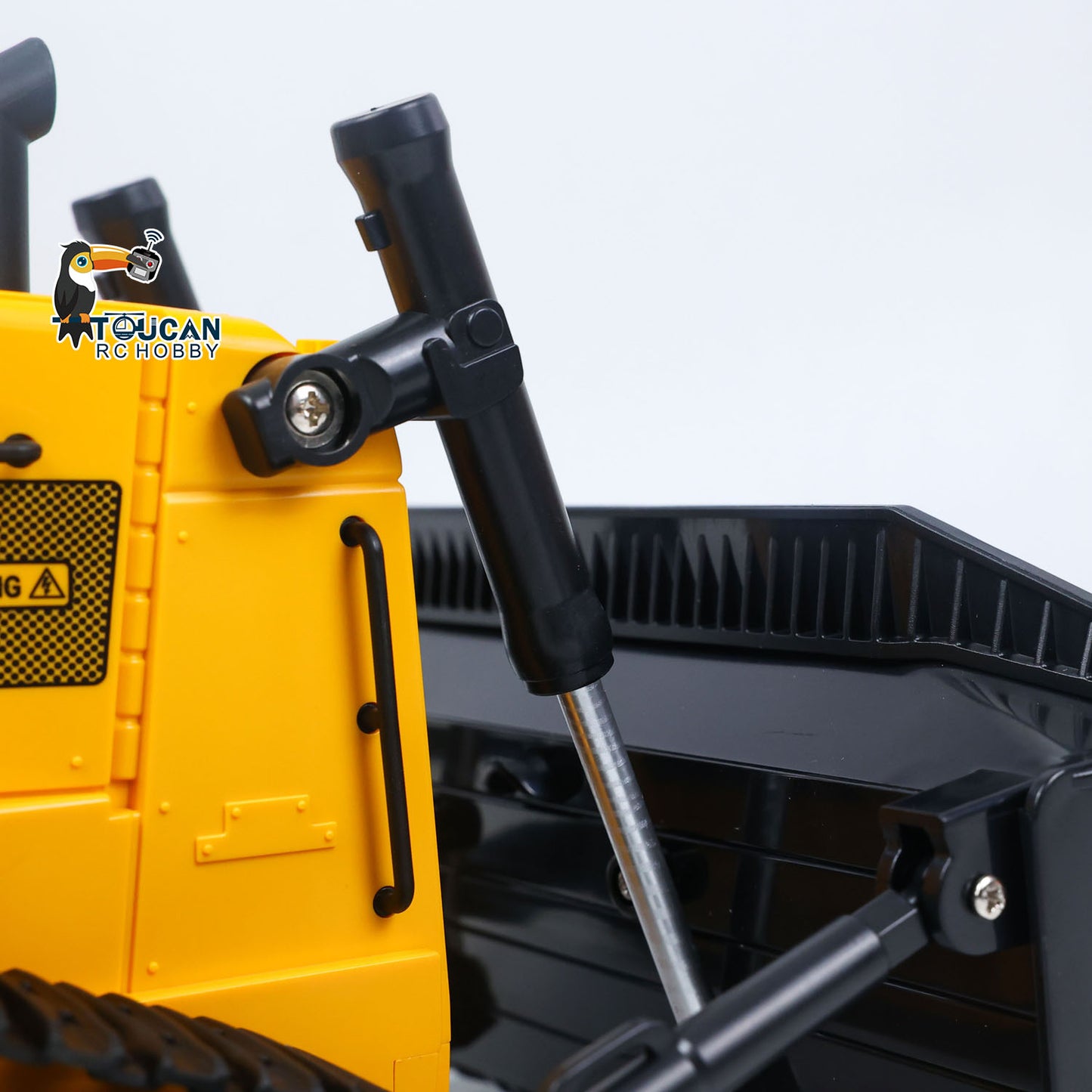 HUINA 1/16 Electric Remote Control Bulldozer 1554 RC Dozer Finished Model Metal Ripper Light Effect Battery Ready to Run